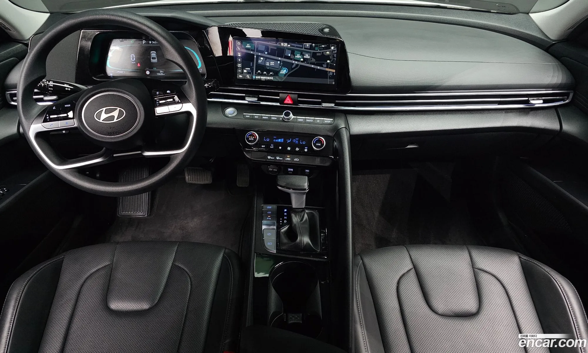 Hyundai Elantra Hybrid 2025 — 4