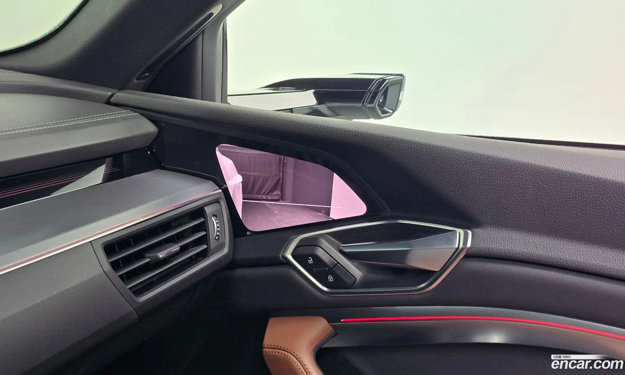 Audi e-tron 2021 WAUZZZGE9NB005340 — 9