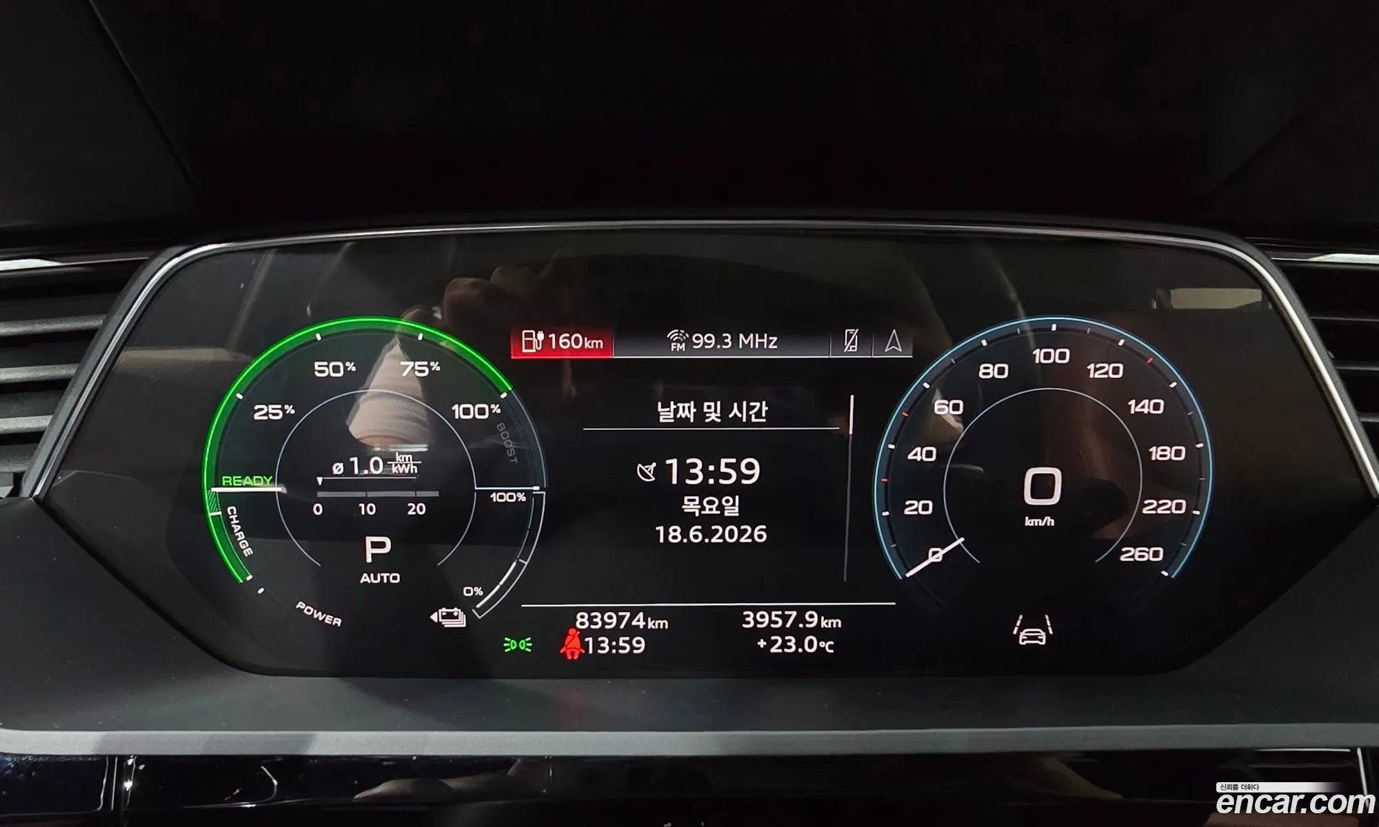 Audi e-tron 2021 WAUZZZGE9NB005340 — 10