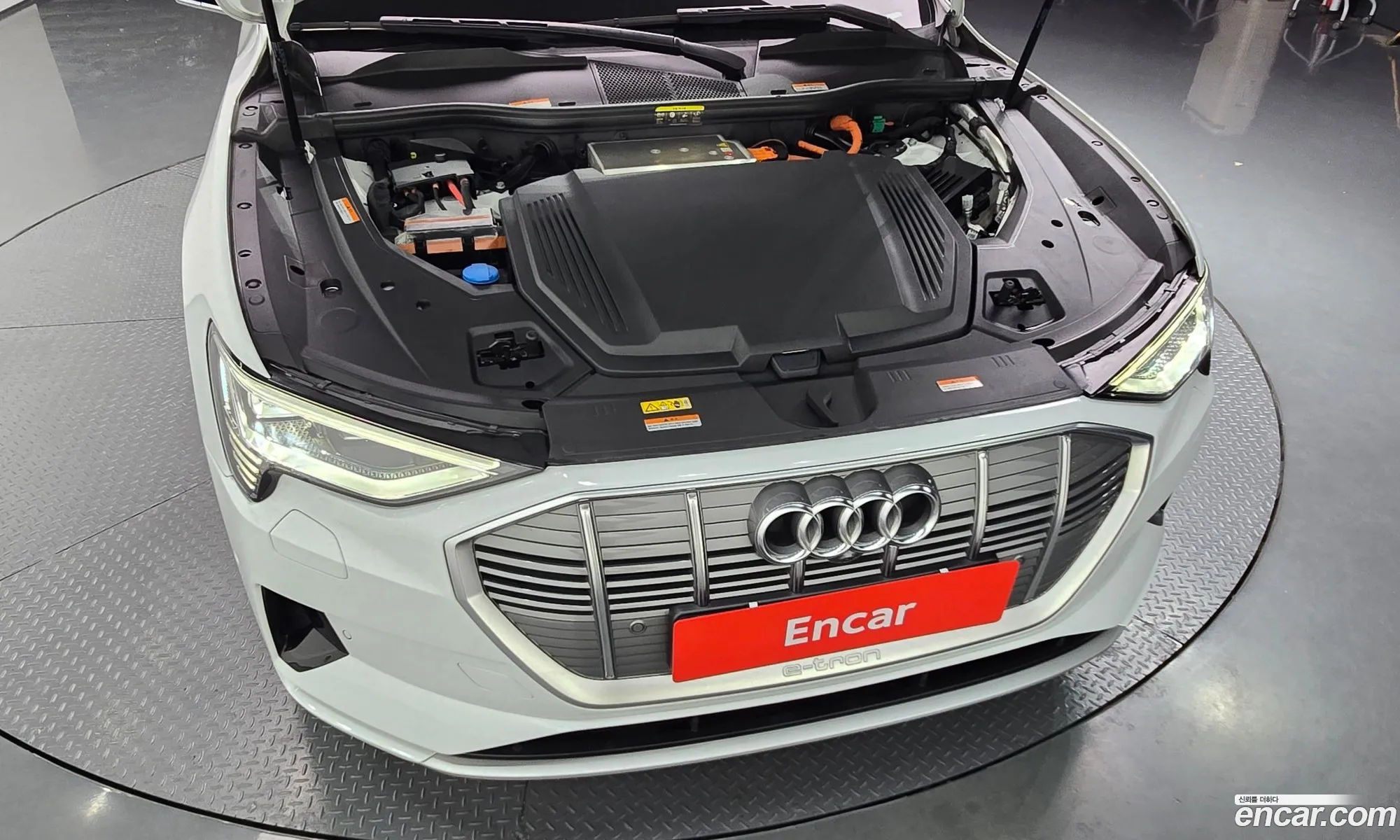 Audi e-tron 2021 WAUZZZGE9NB005340 — 12