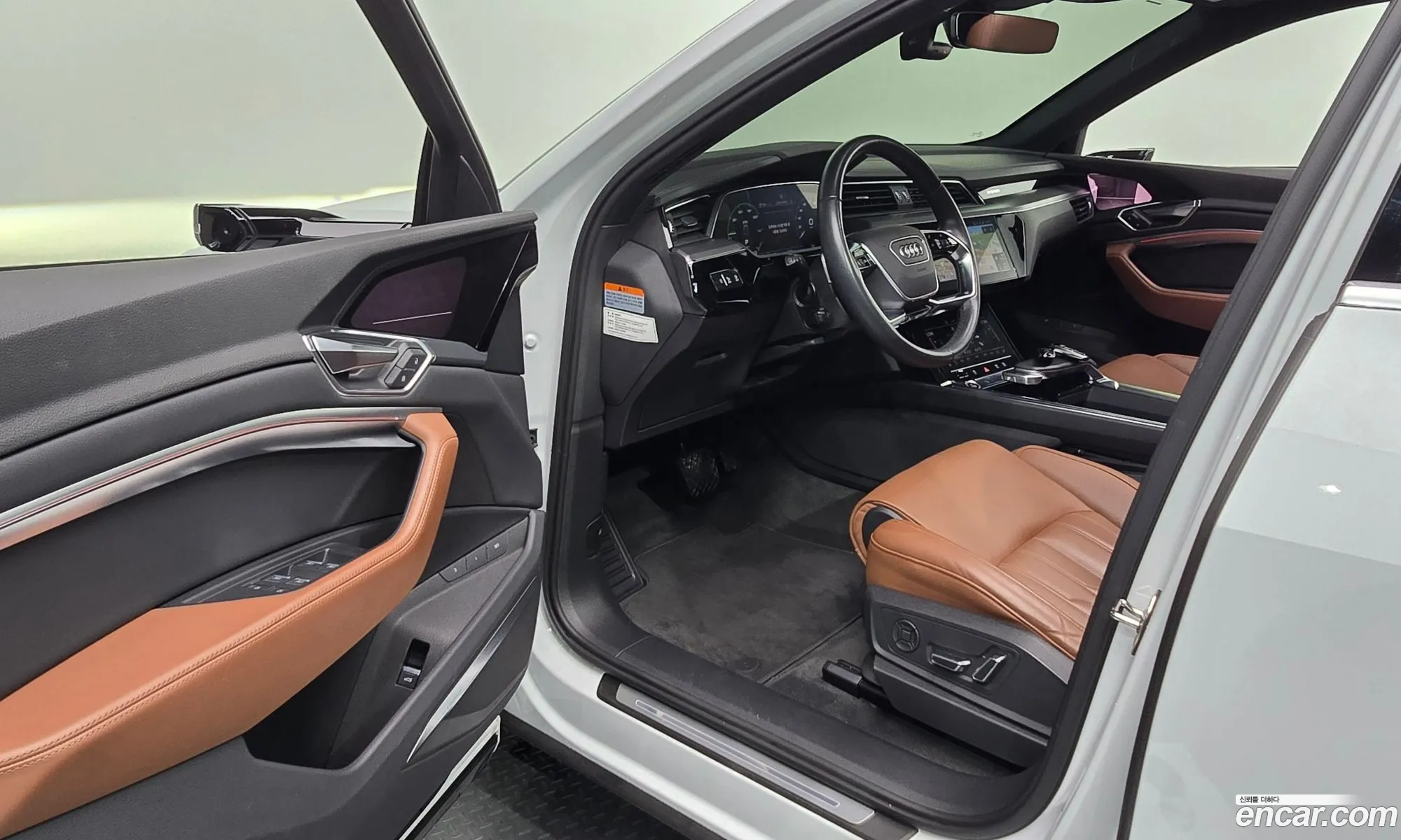 Audi e-tron 2021 WAUZZZGE9NB005340 — 8