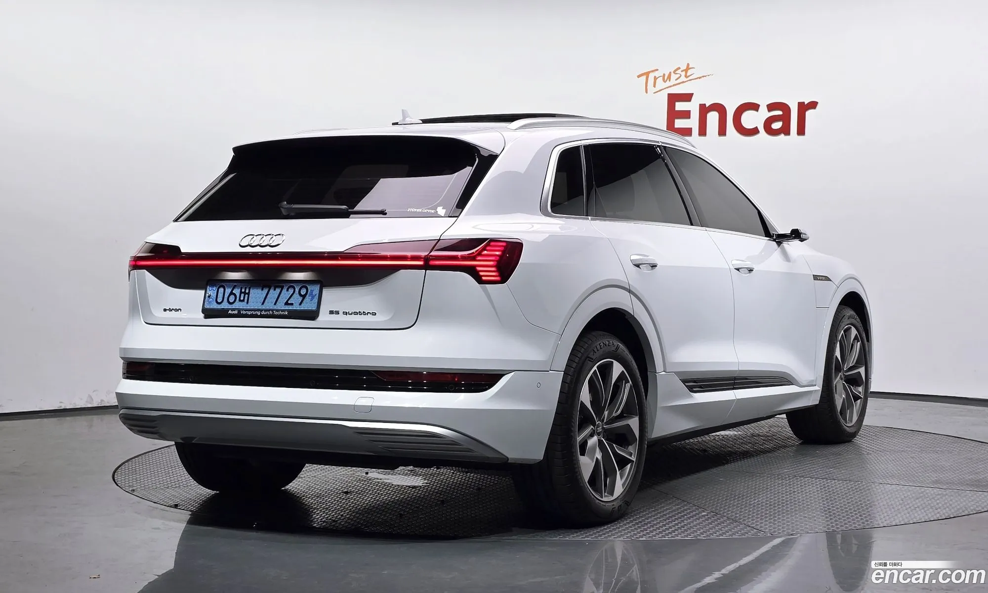 Audi e-tron 2021 WAUZZZGE9NB005340 — 17