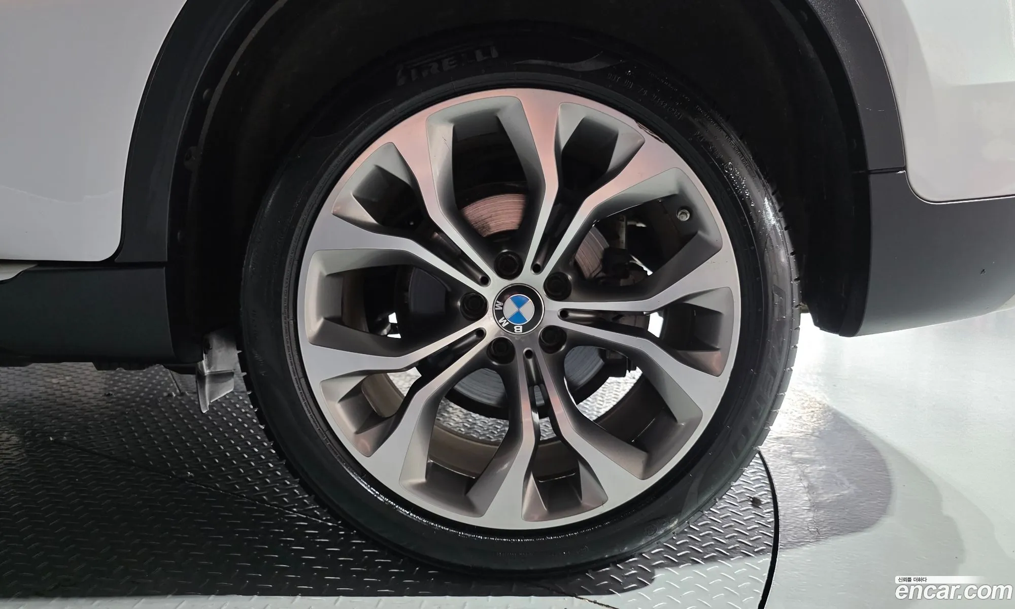 BMW X6 2019 WBAKV2101K0Z83887 — 13
