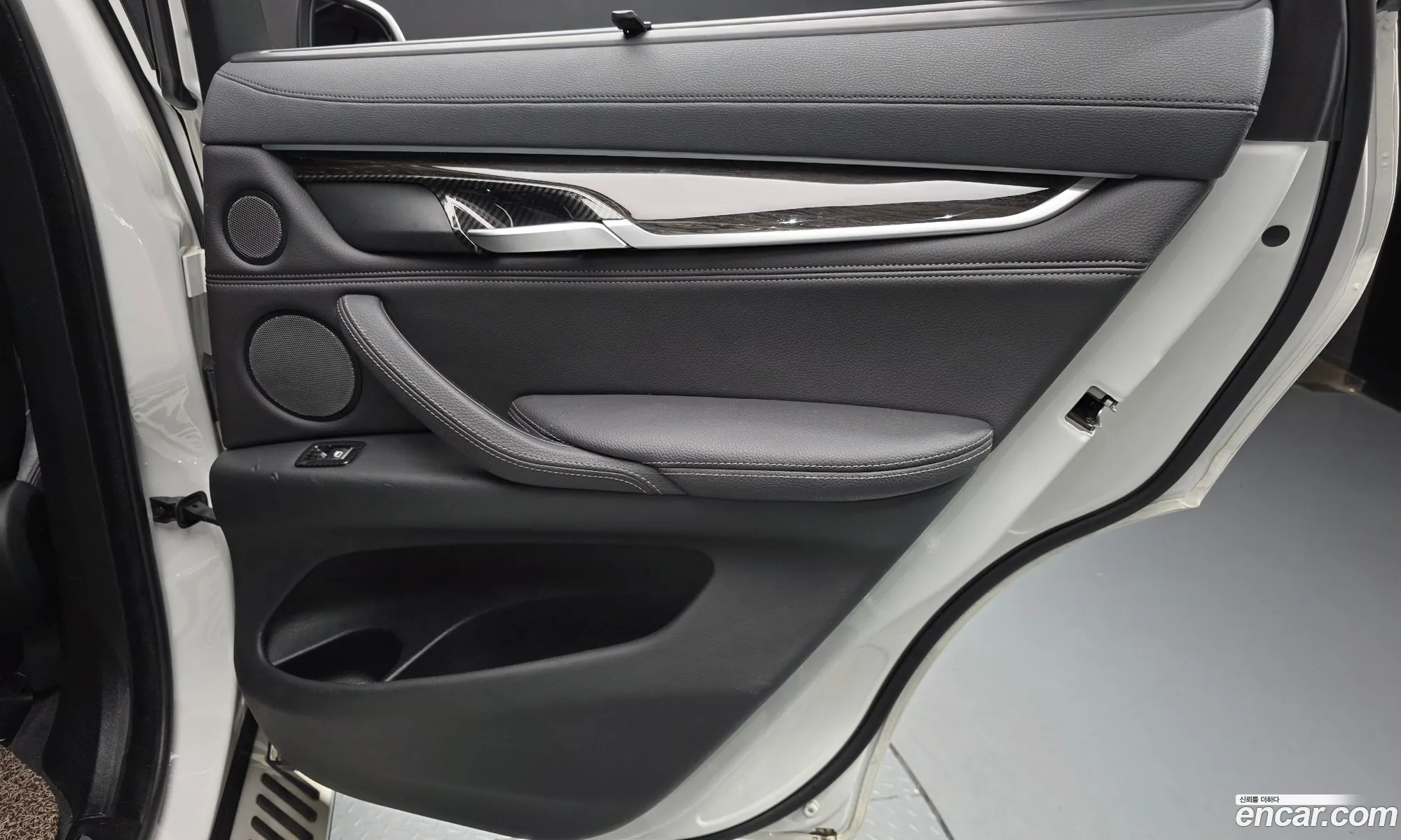 BMW X6 2019 WBAKV2101K0Z83887 — 27