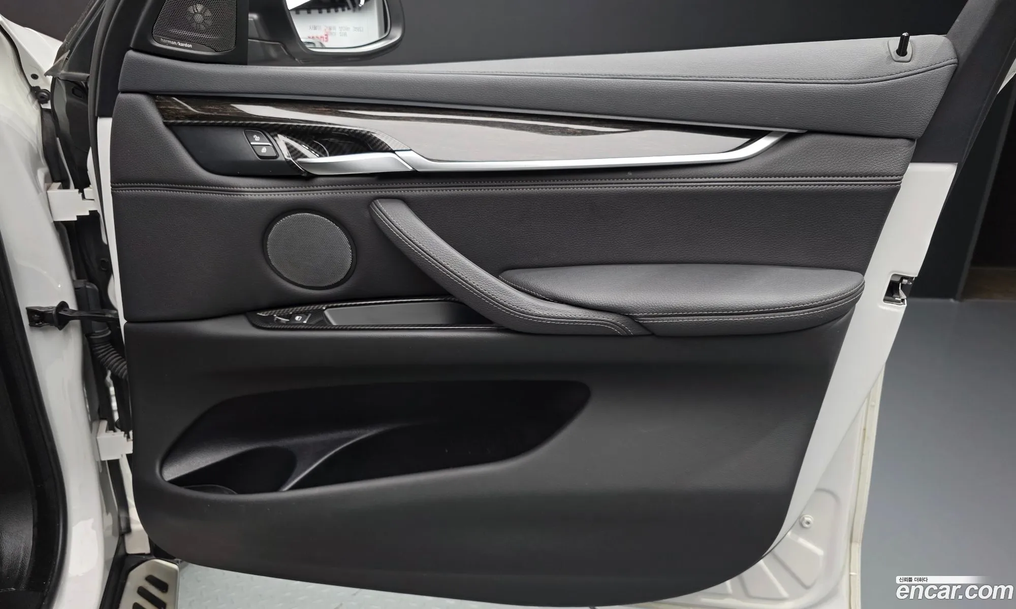 BMW X6 2019 WBAKV2101K0Z83887 — 25