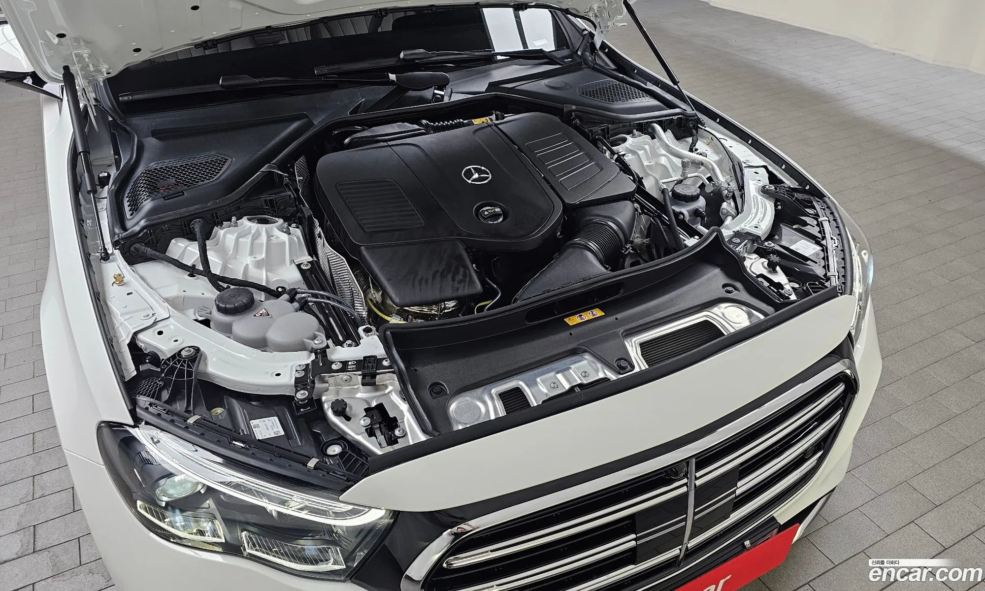 Mercedes-Benz E-Class W214 2026 — 5
