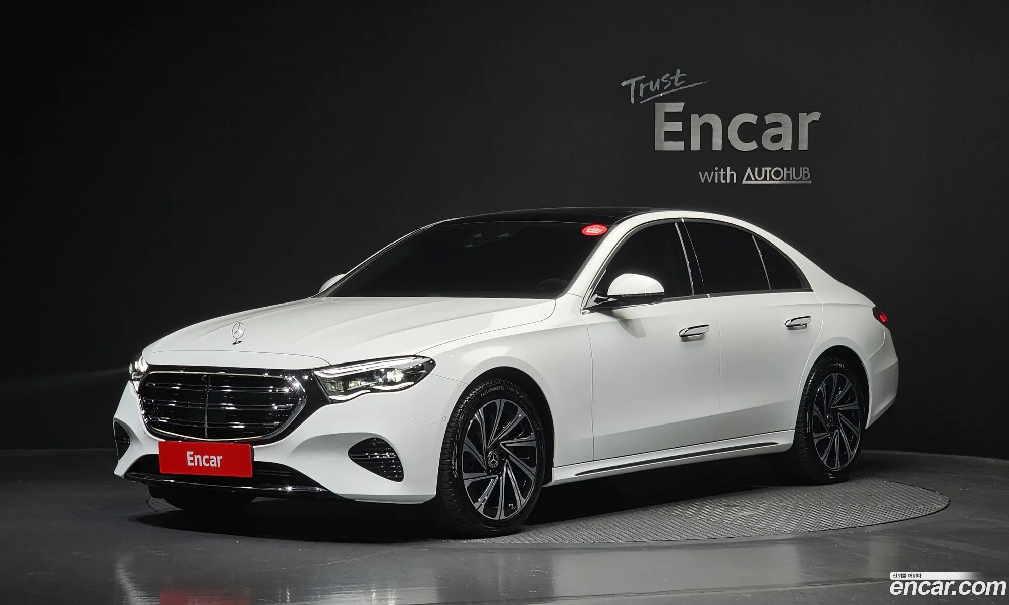 Mercedes-Benz E-Class W214 2026 — 3