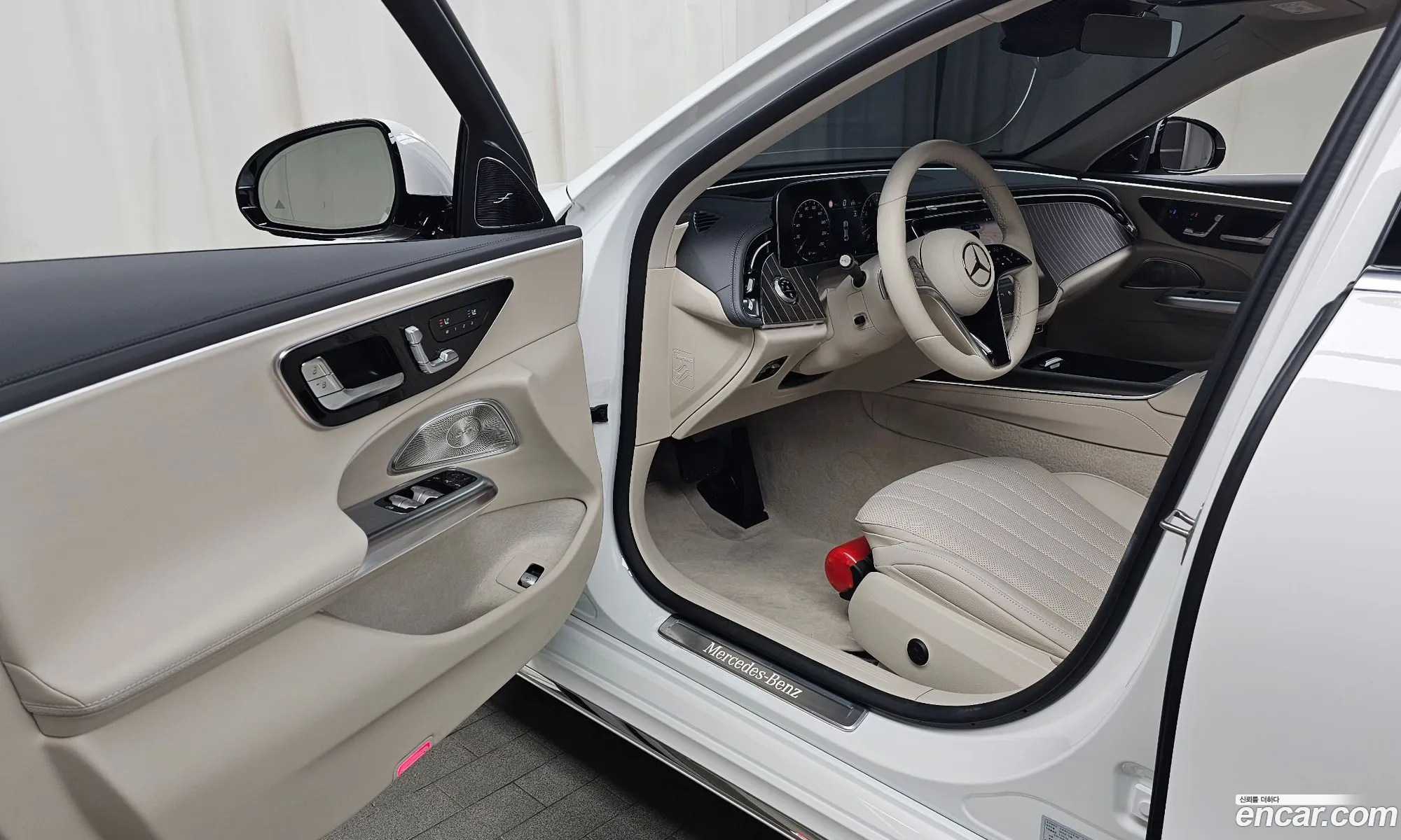 Mercedes-Benz E-Class W214 2026 — 4