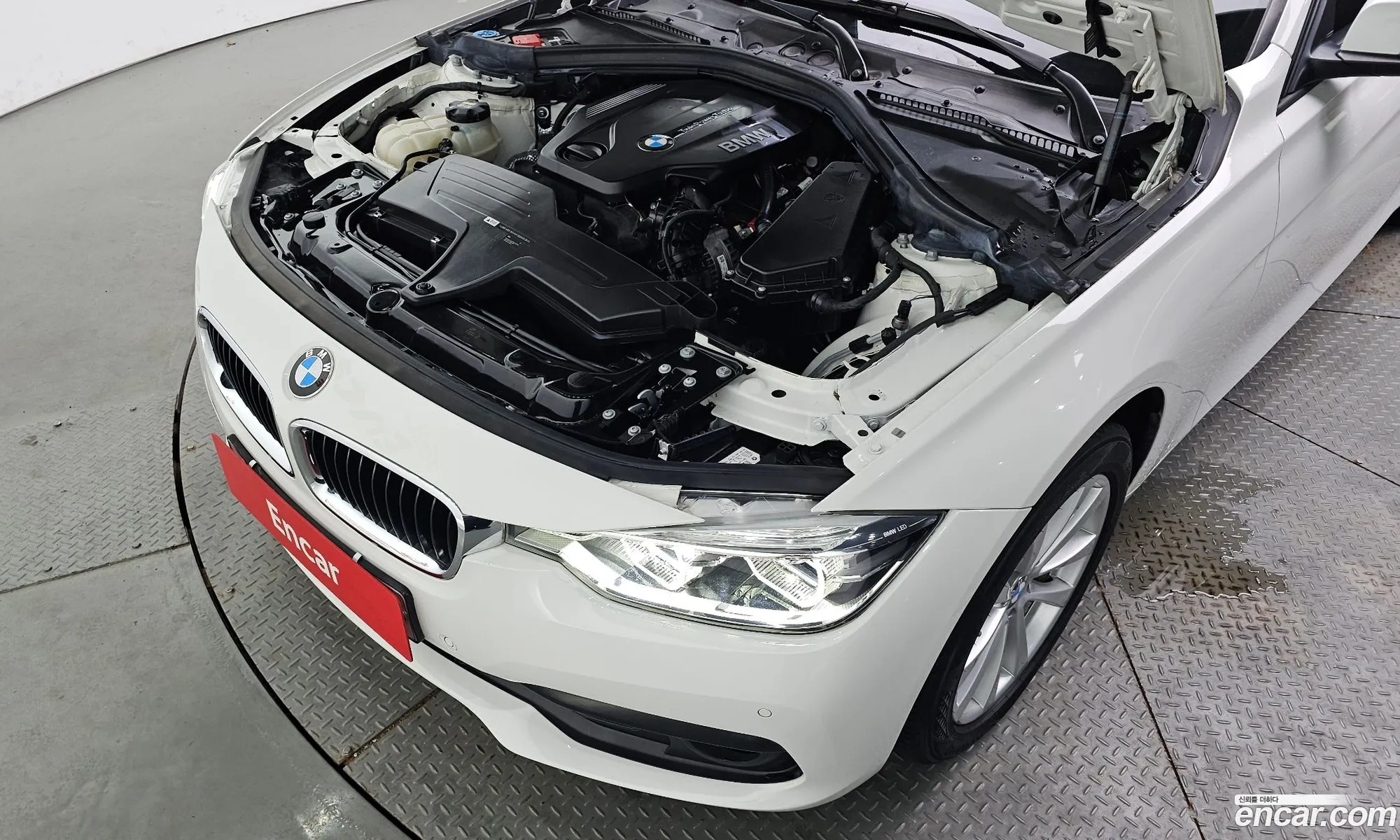 BMW 3 Series 2018 WBA8C5105JK735985 — 24