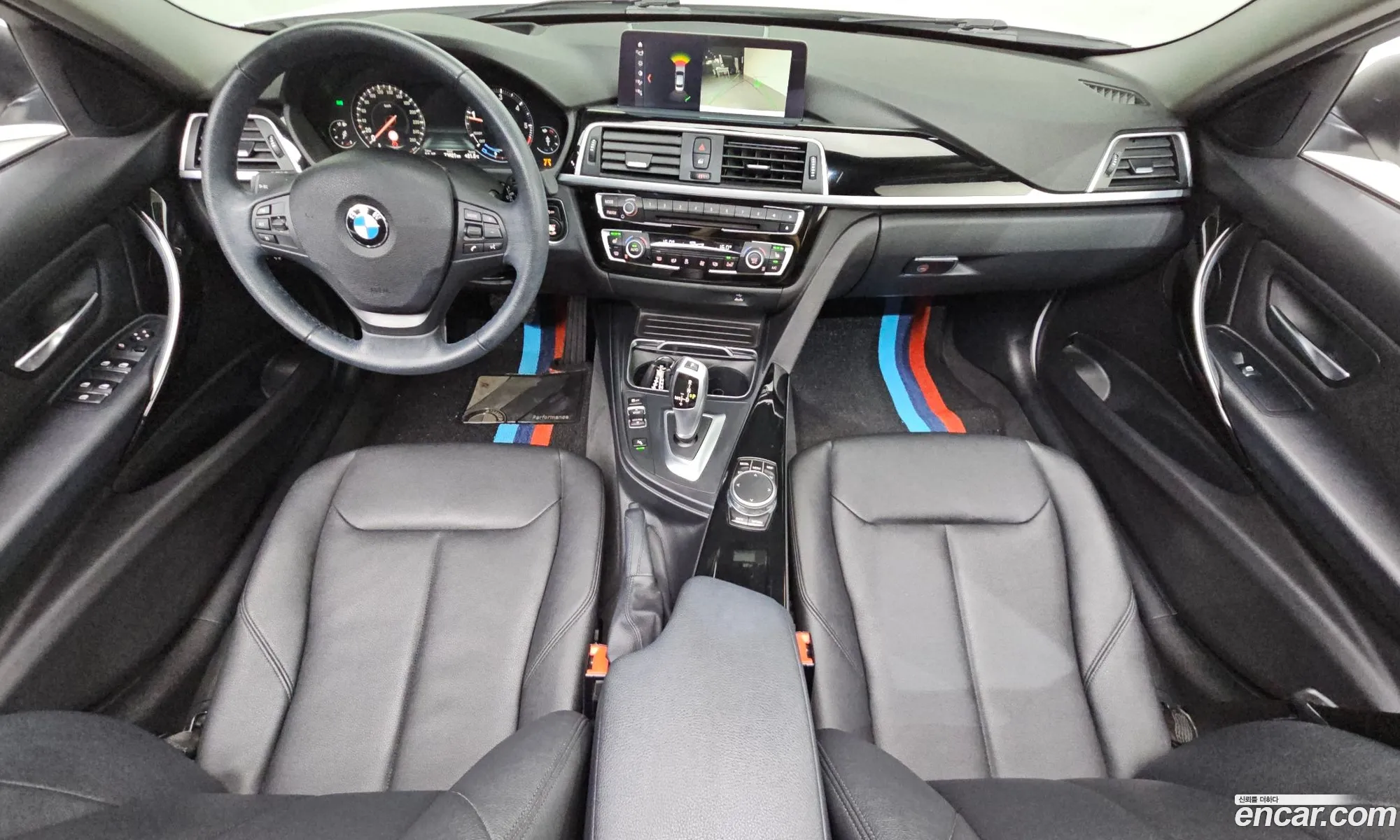 BMW 3 Series 2018 WBA8C5105JK735985 — 31