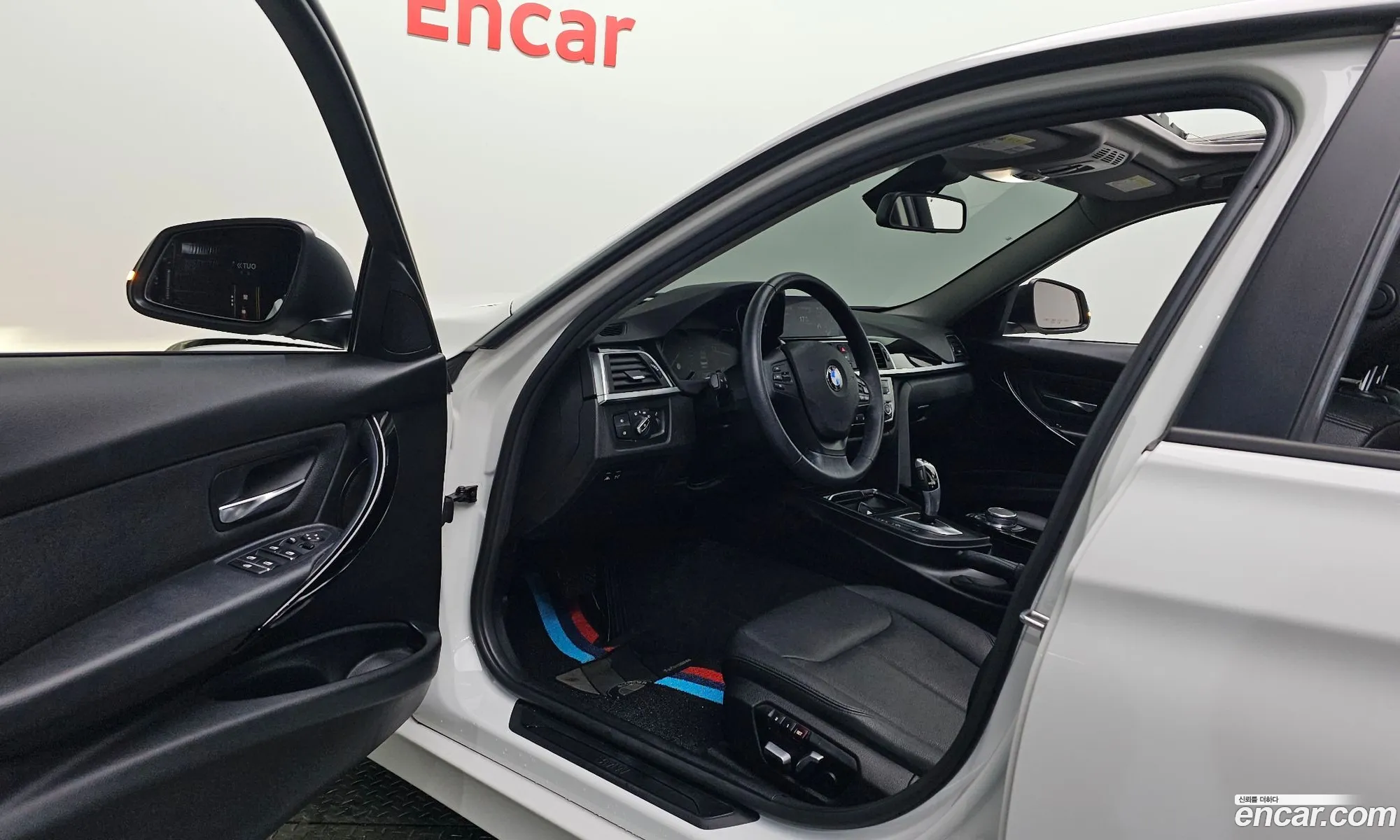 BMW 3 Series 2018 WBA8C5105JK735985 — 25