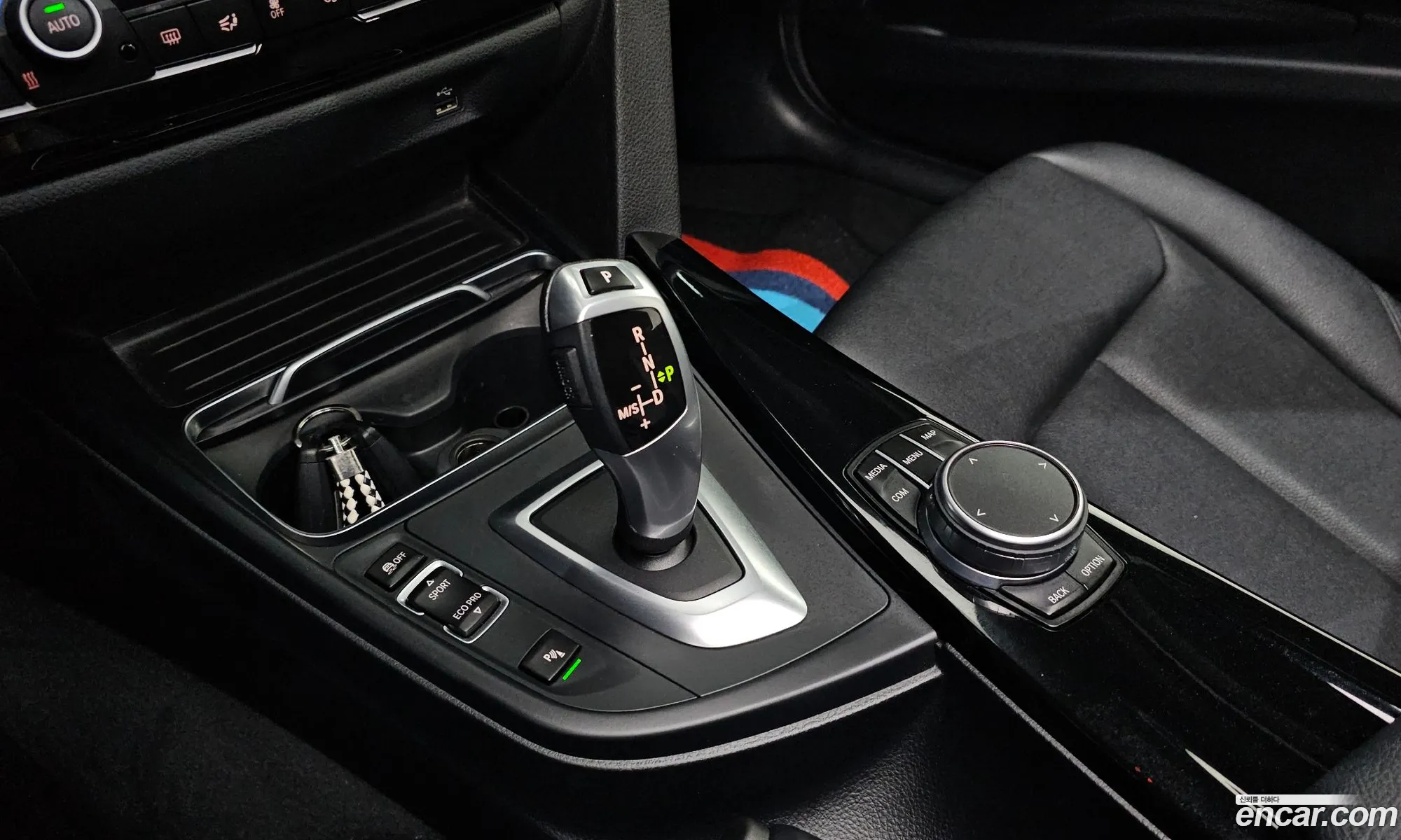 BMW 3 Series 2018 WBA8C5105JK735985 — 32
