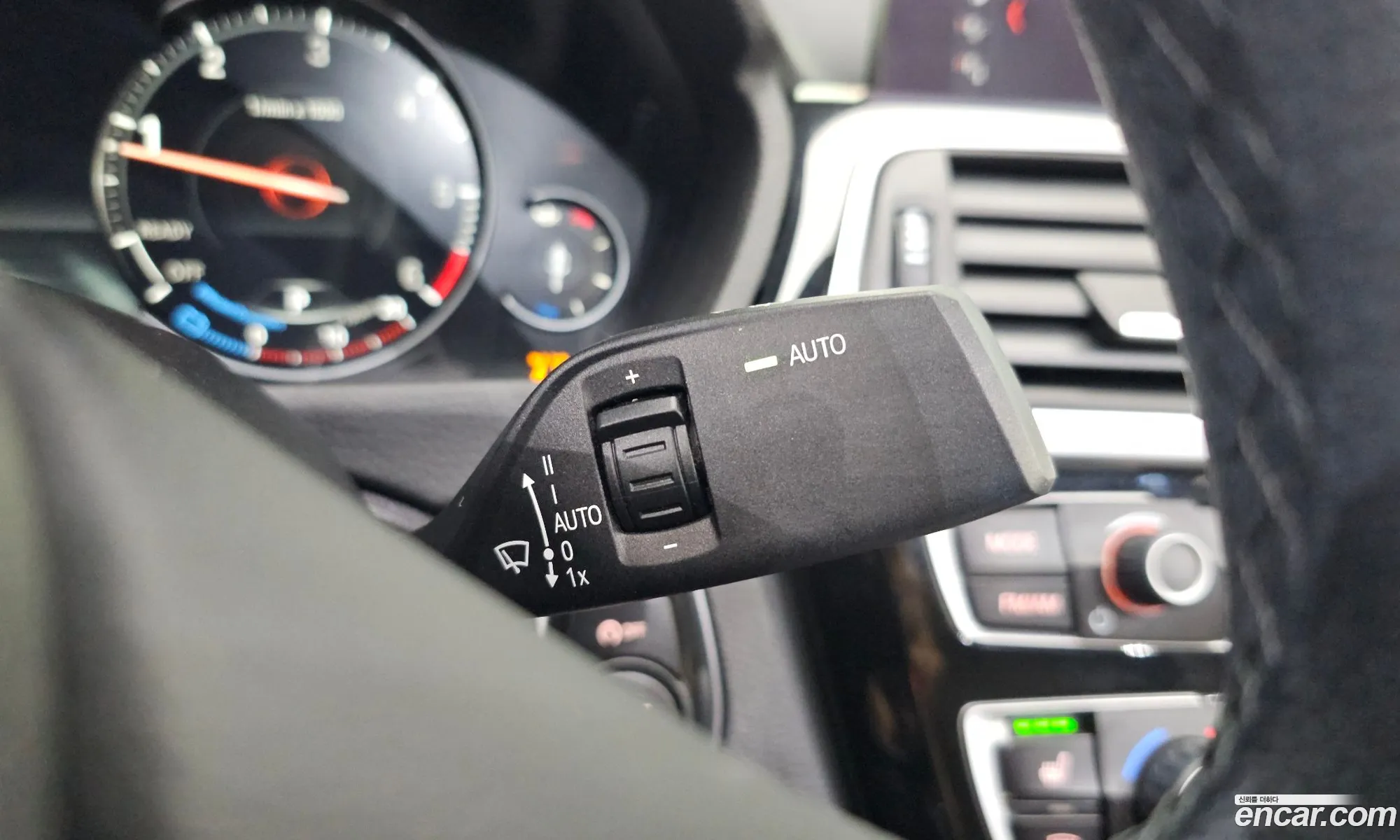 BMW 3 Series 2018 WBA8C5105JK735985 — 5
