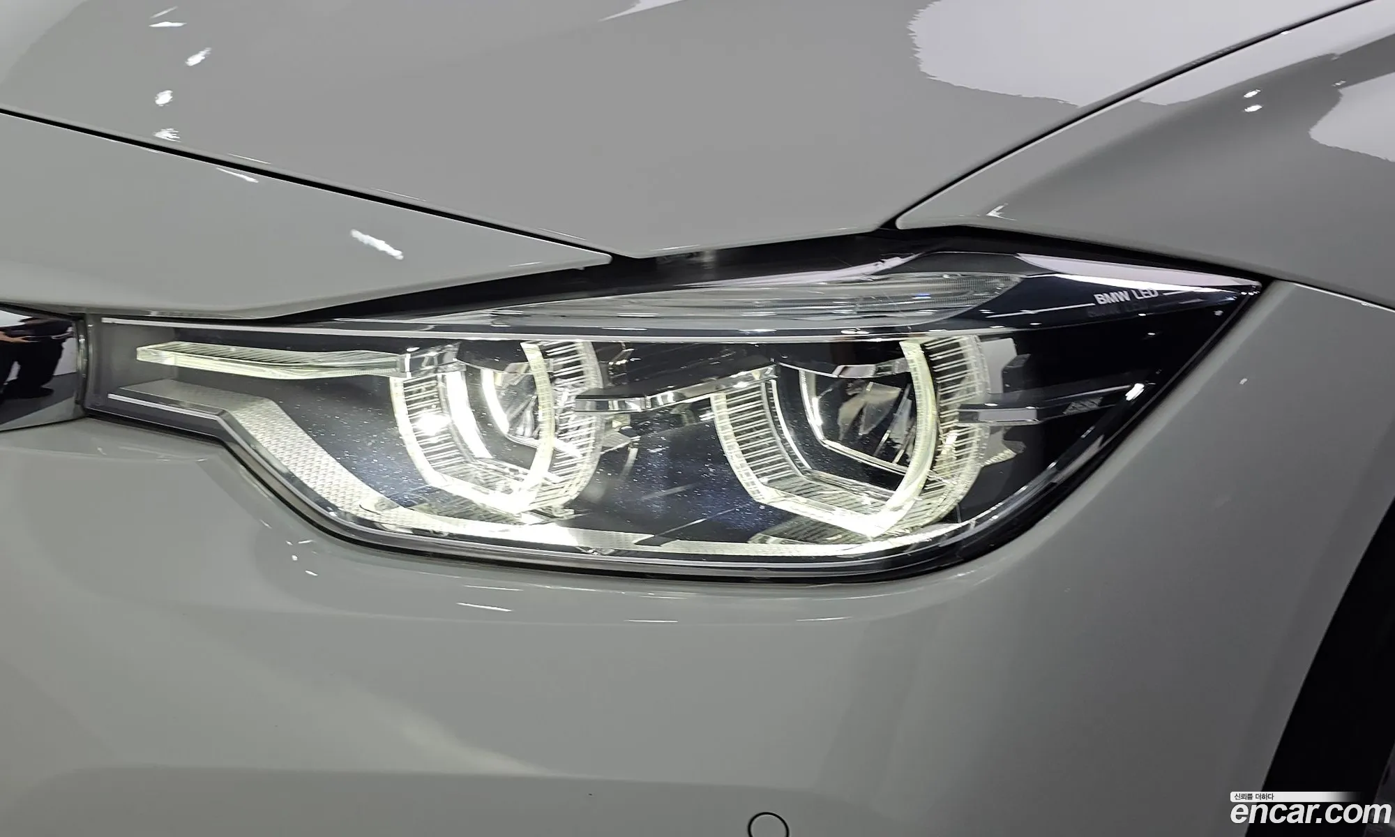 BMW 3 Series 2018 WBA8C5105JK735985 — 19