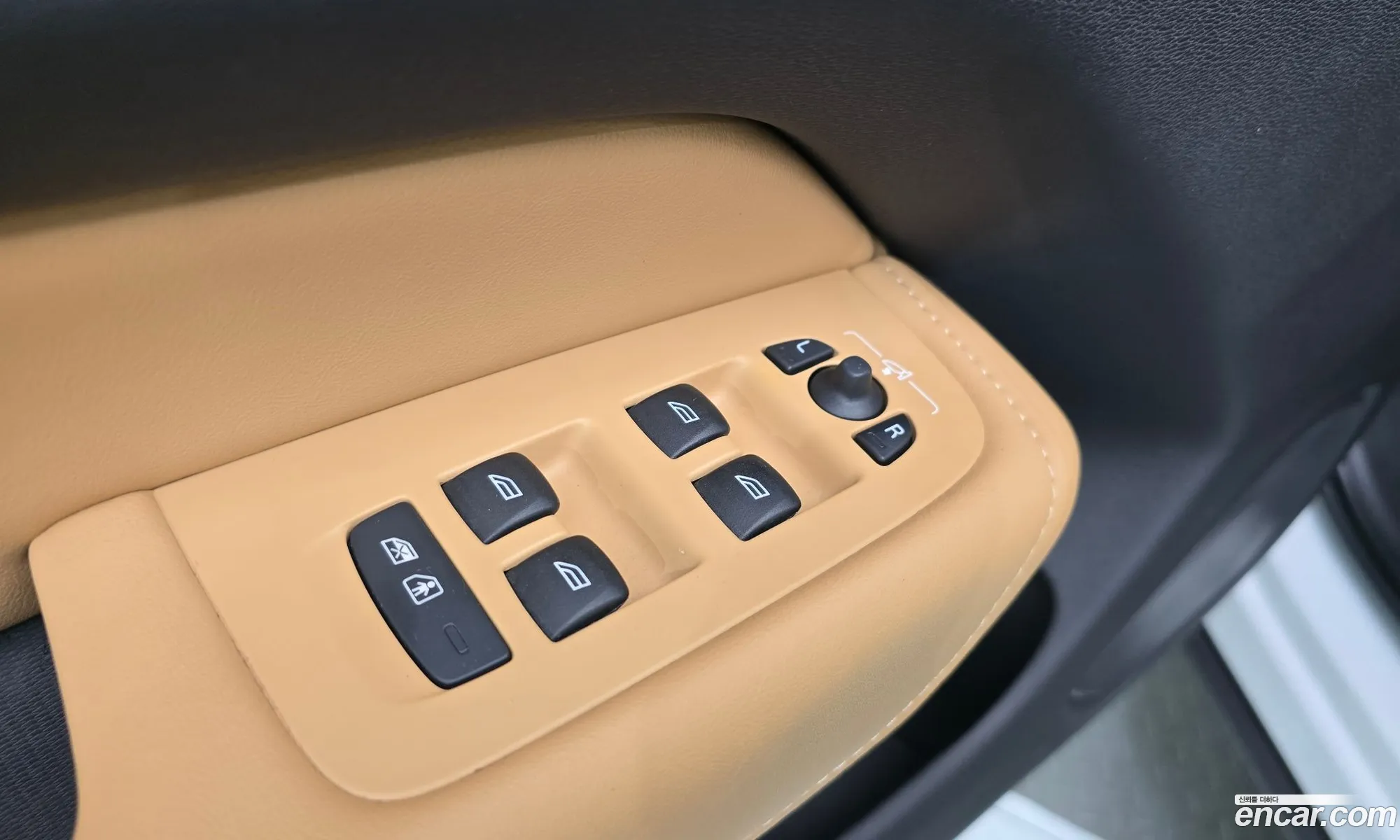 Volvo XC60 2021 — 10