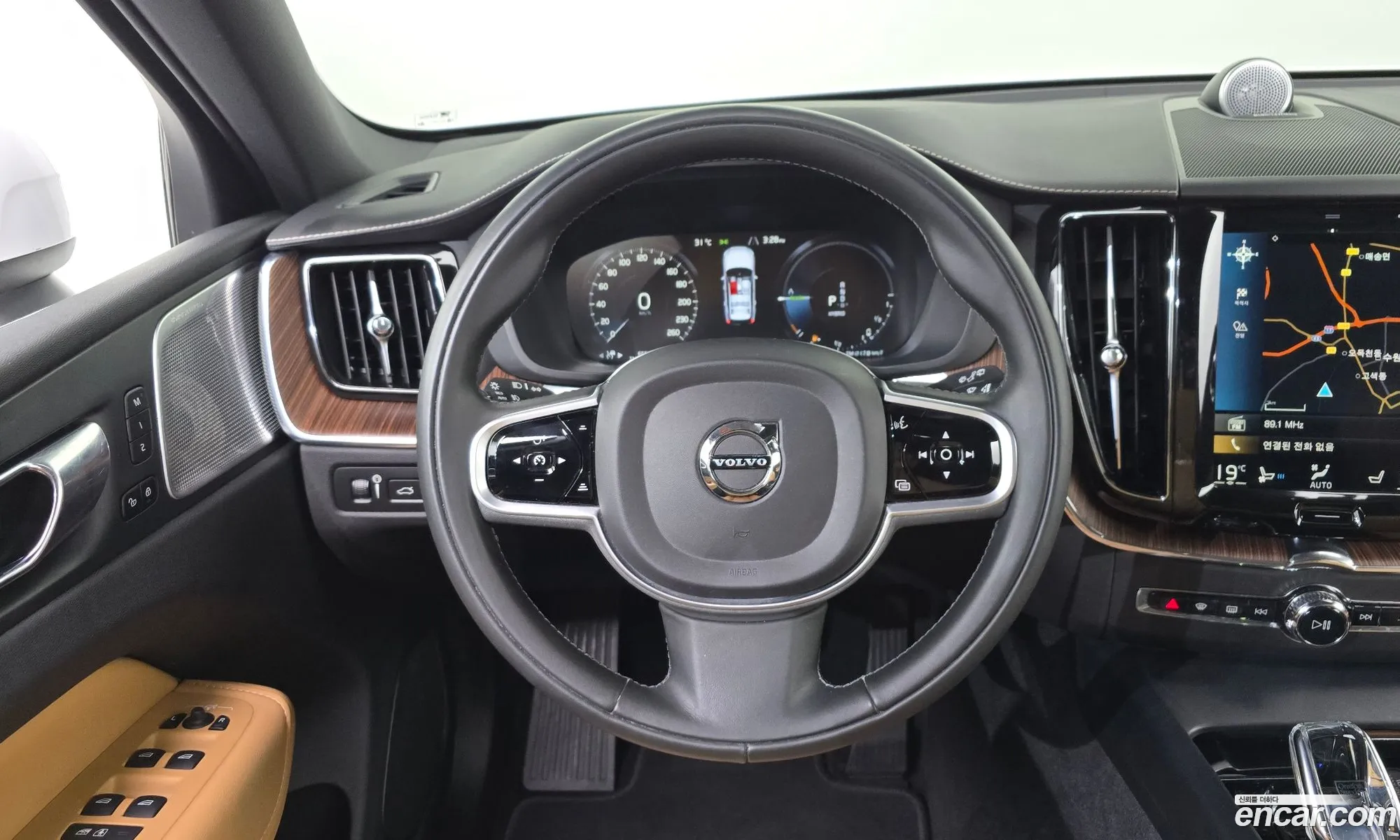 Volvo XC60 2021 — 25