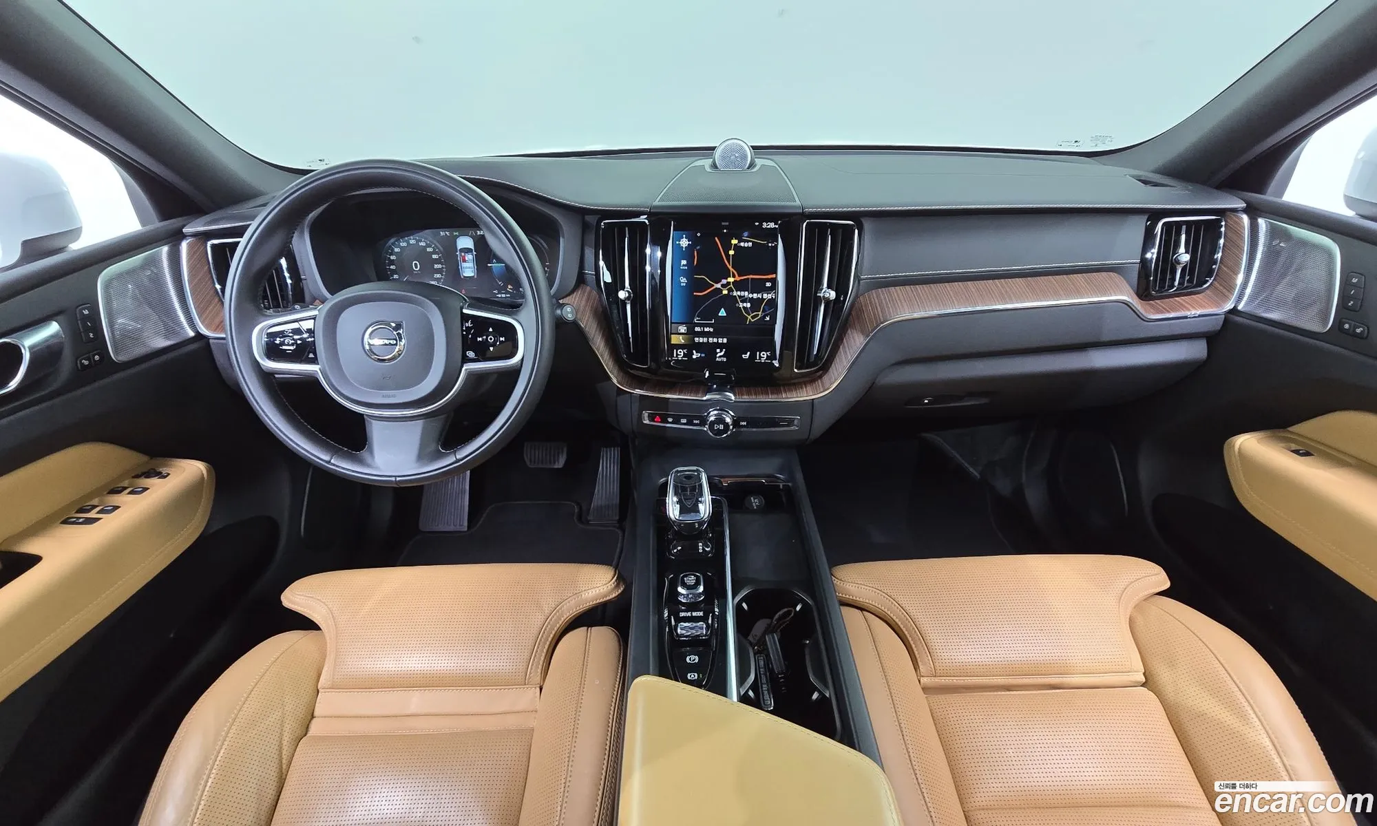 Volvo XC60 2021 — 11