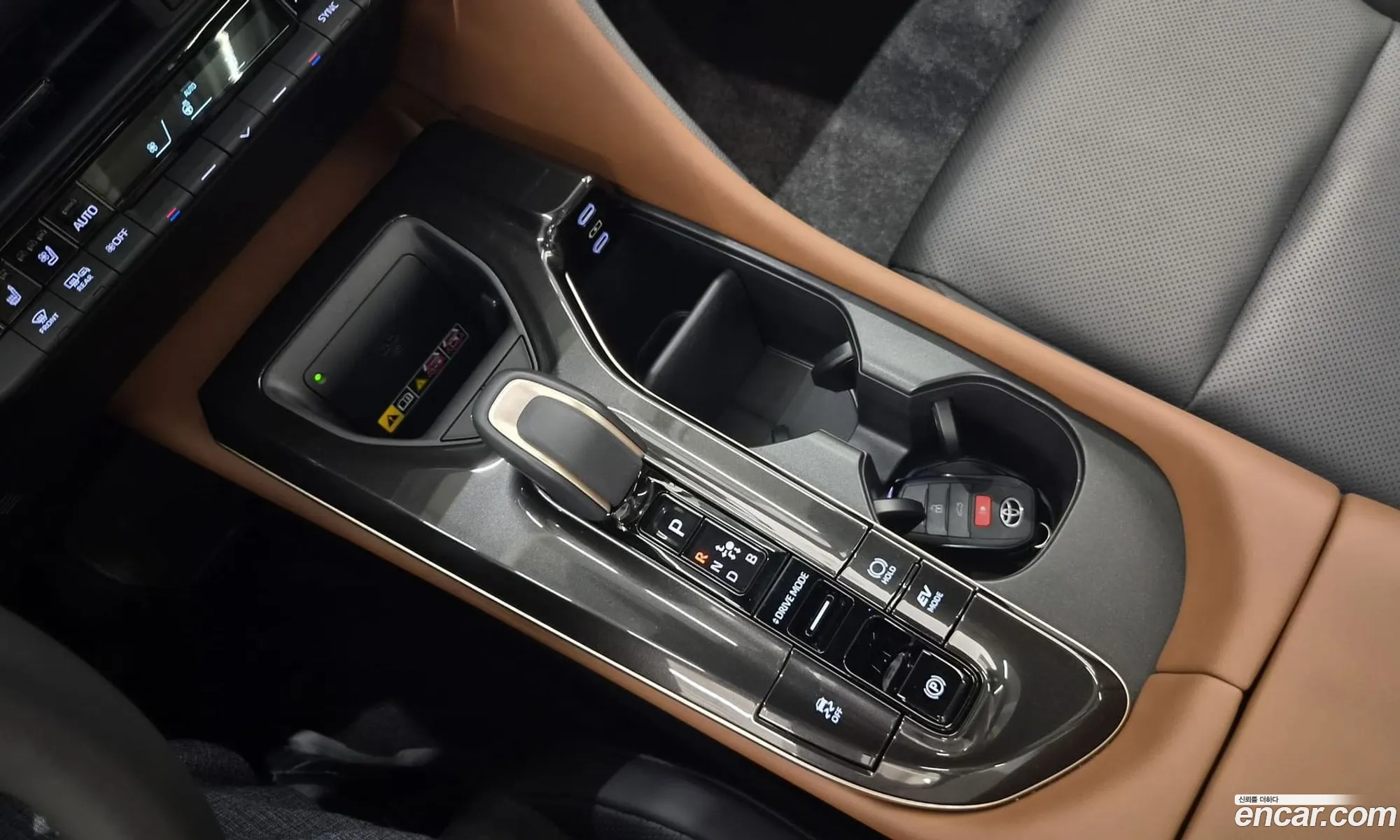 Toyota Crown Crossover 2025 — 3