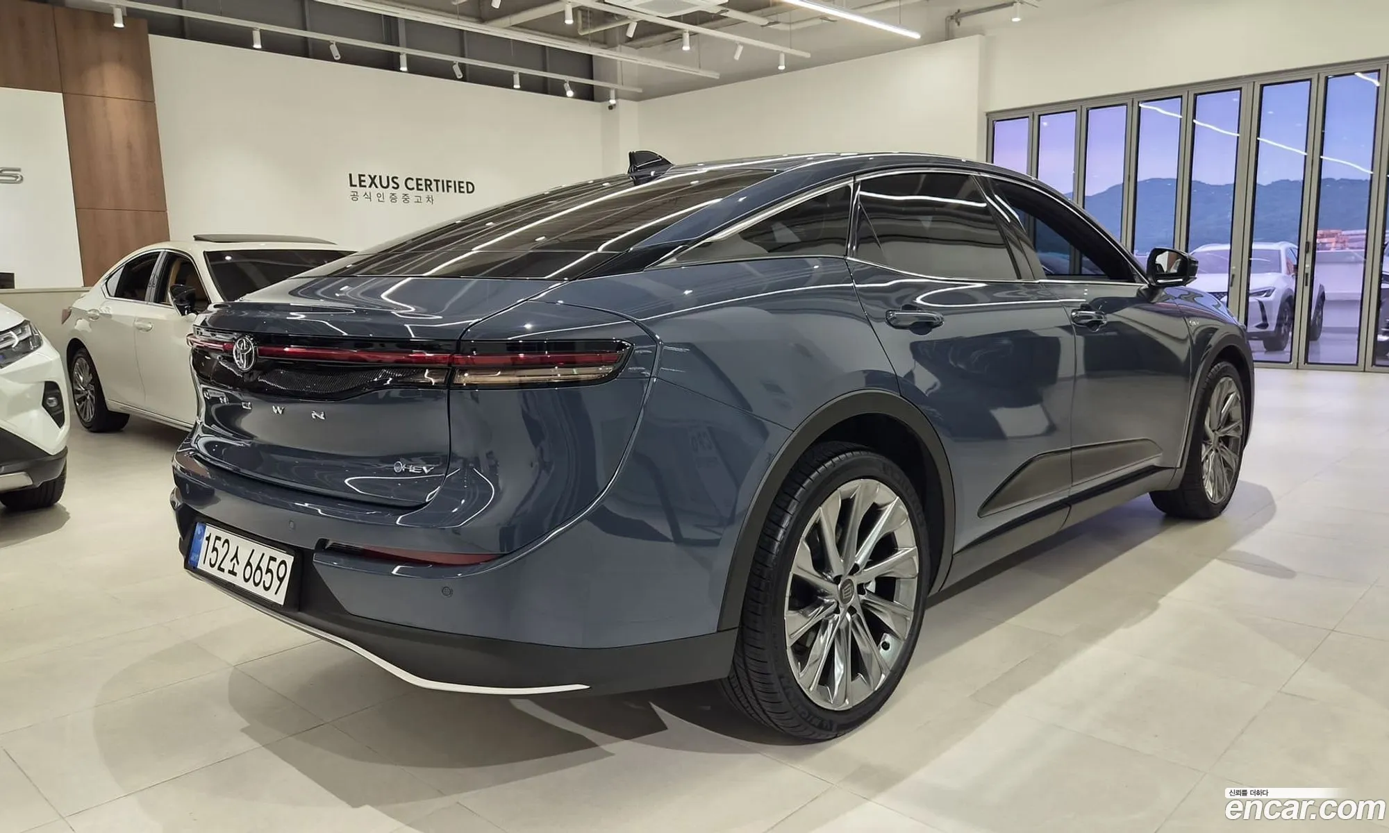 Toyota Crown Crossover 2025 — 8