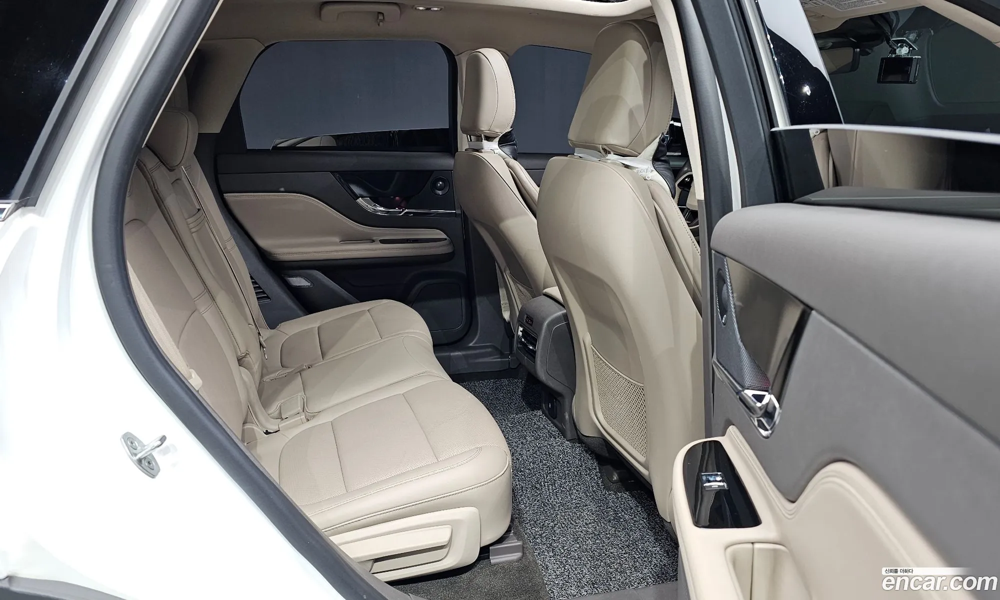 Lincoln Corsair 2022 5LMCJ2D90NUL32933 — 16