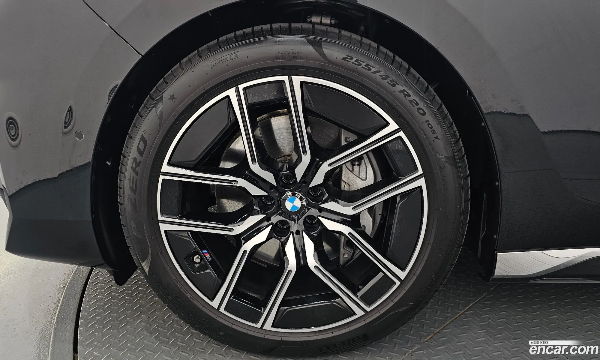 BMW 7 Series 2025 — 35