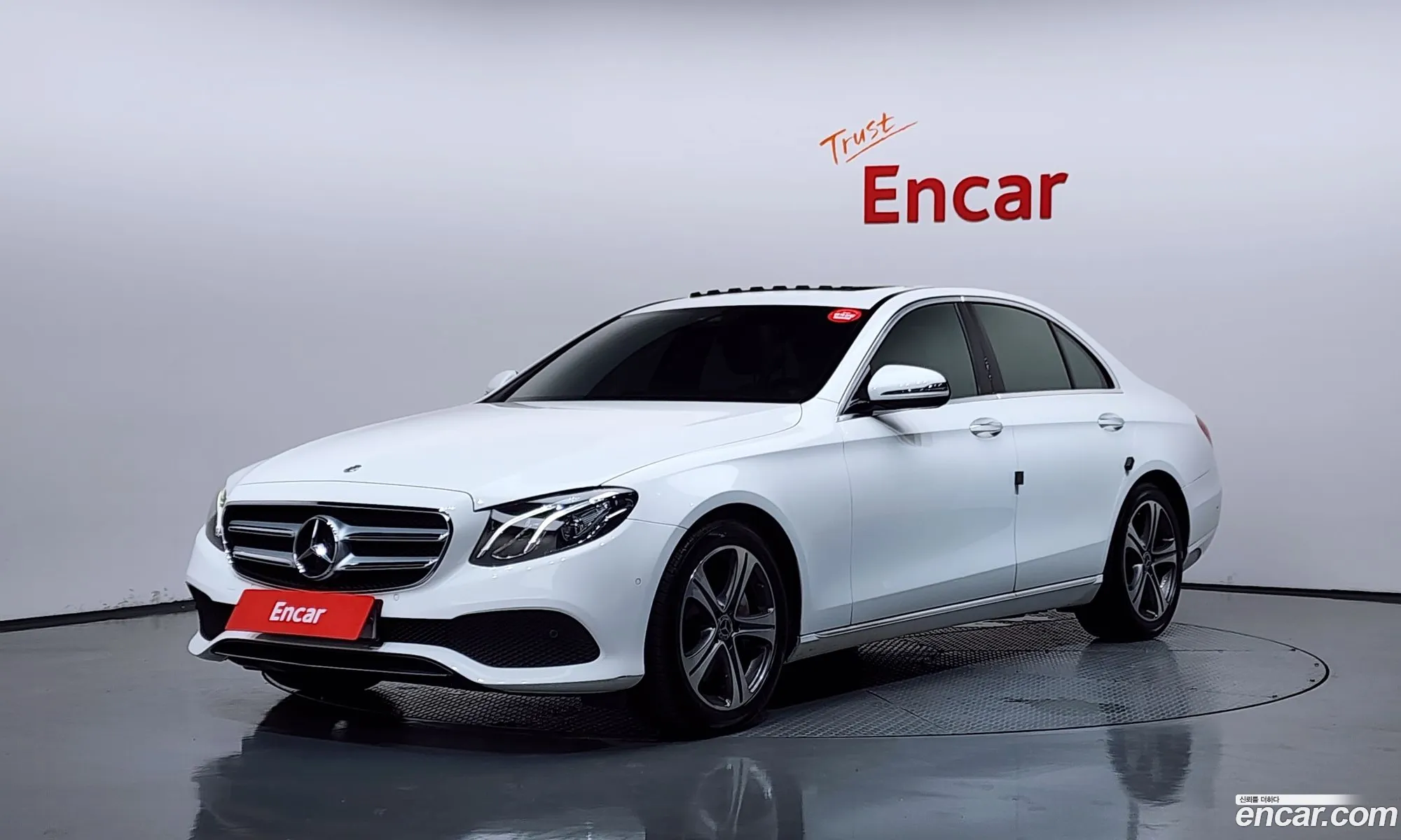 Mercedes-Benz E-Class W213 2018 WDDZF4JB3KA506700 — 23