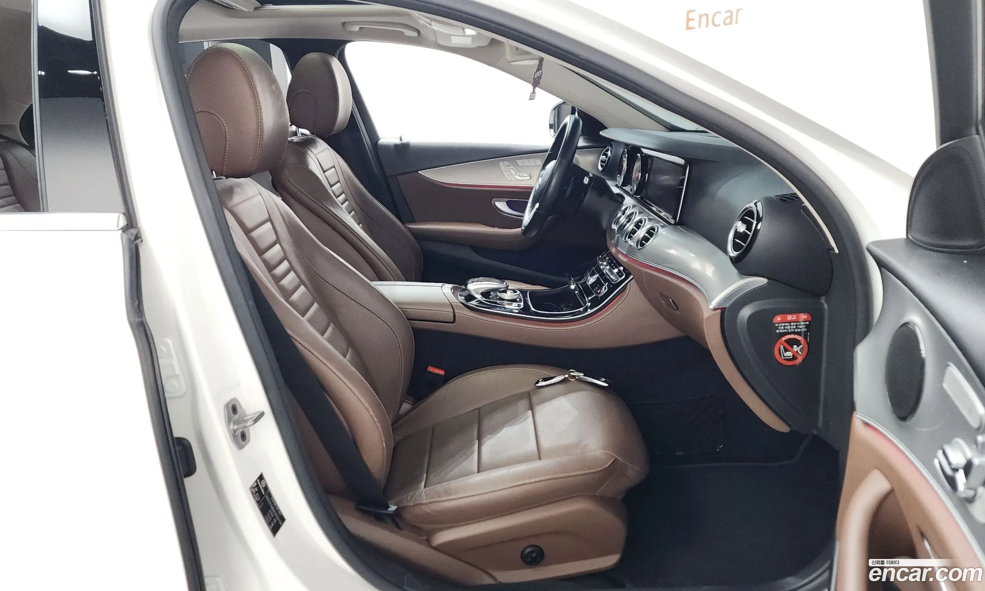 Mercedes-Benz E-Class W213 2018 WDDZF4JB3KA506700 — 8