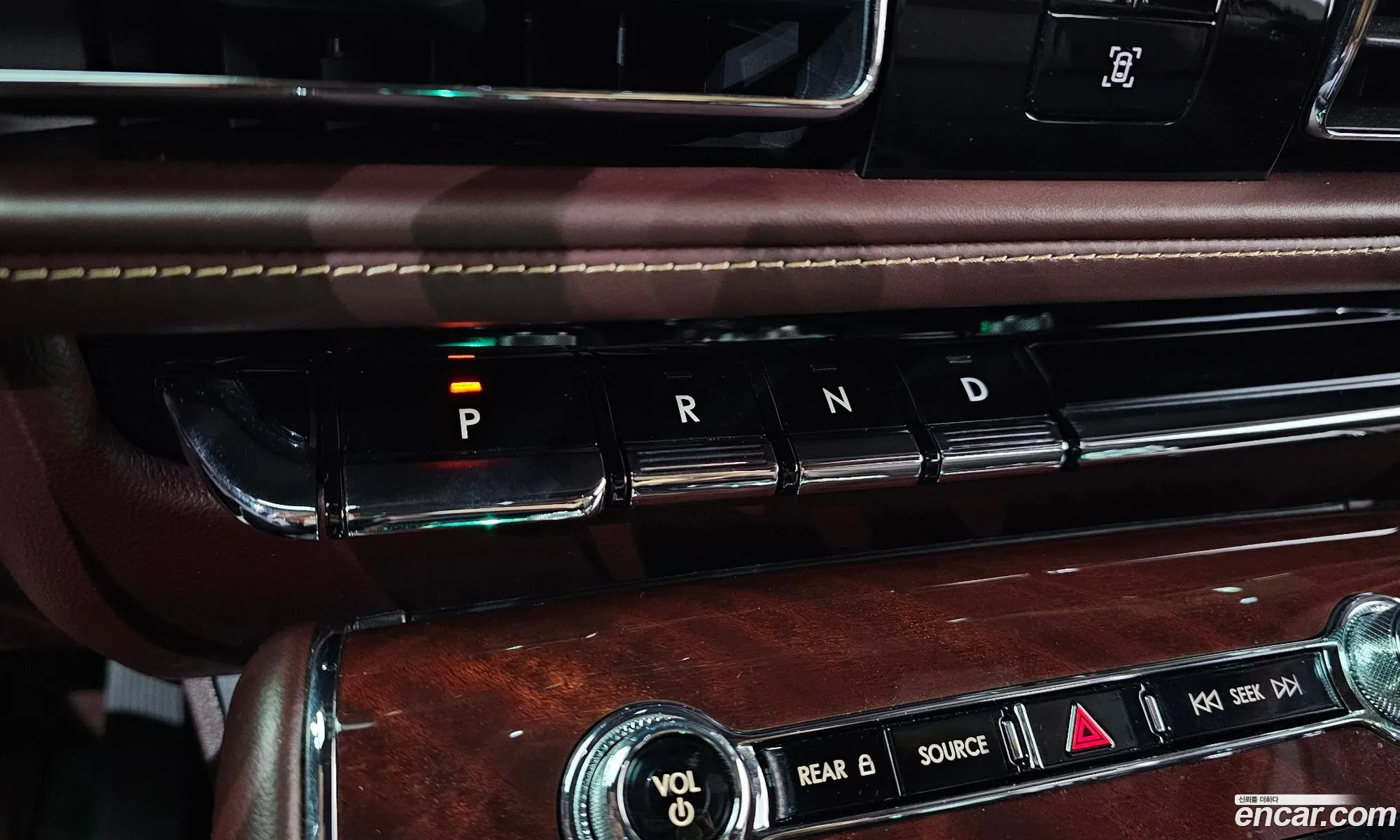 Lincoln Aviator 2021 5LM5J9XC4MGL08740 — 19