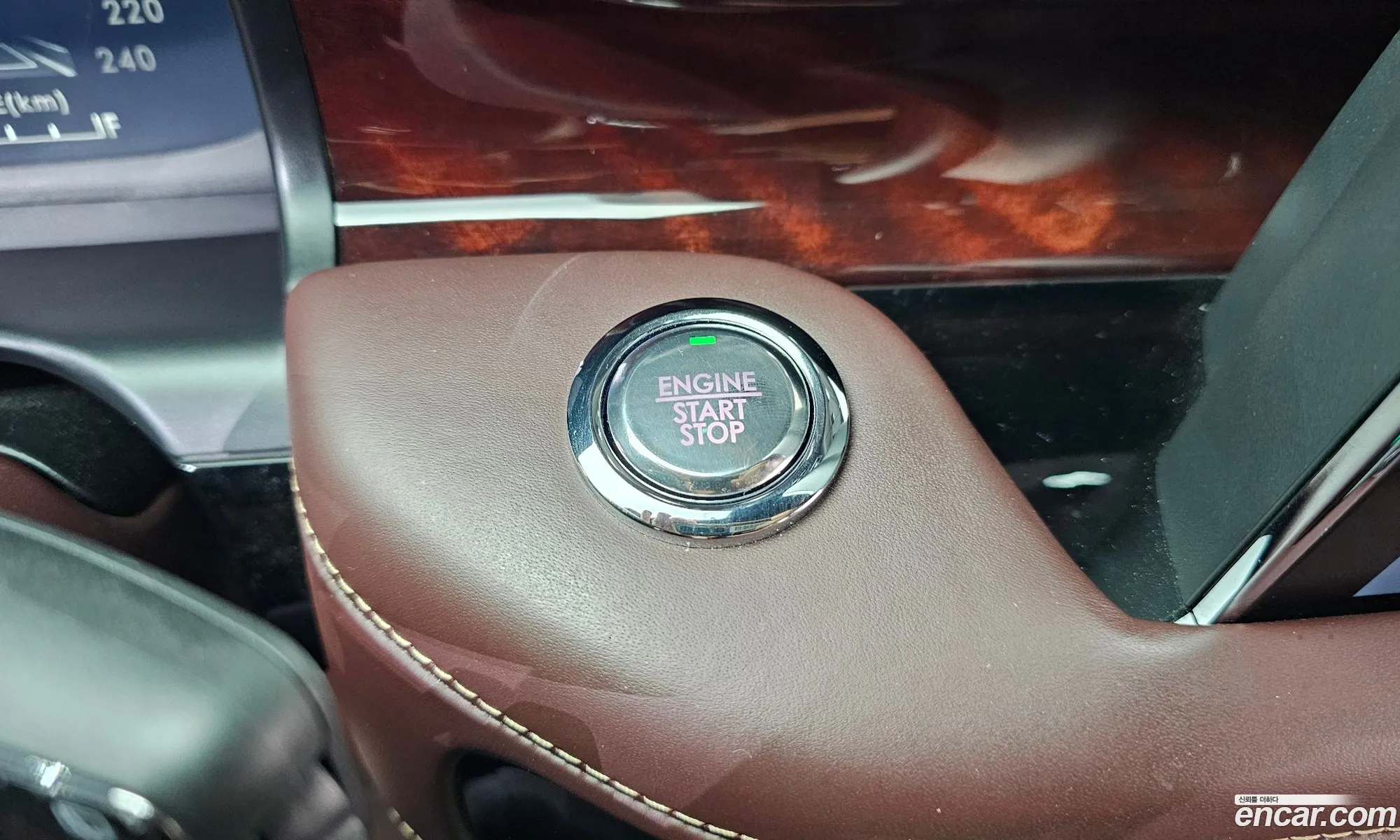 Lincoln Aviator 2021 5LM5J9XC4MGL08740 — 28