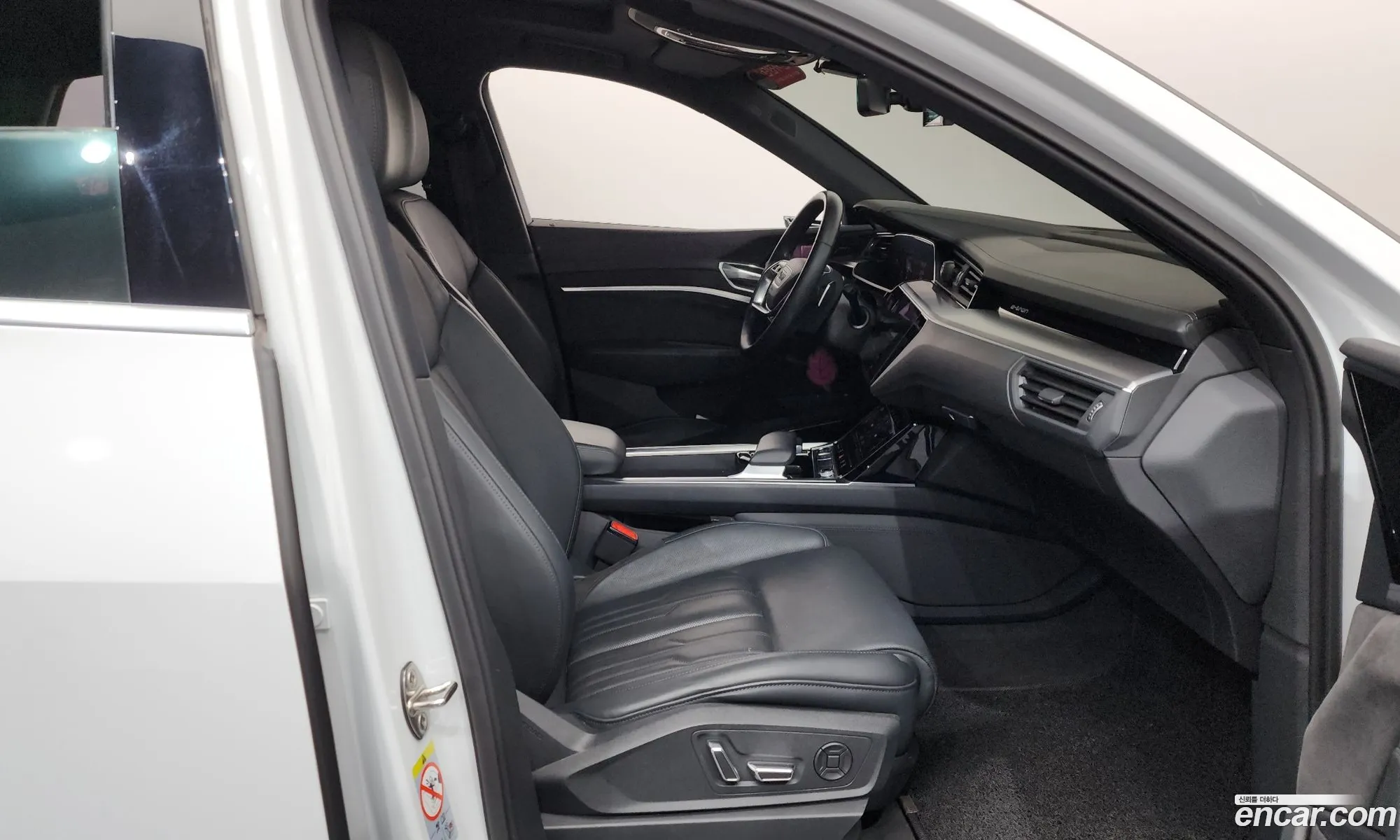 Audi e-tron 2021 WAUZZZGE9MB043777 — 35