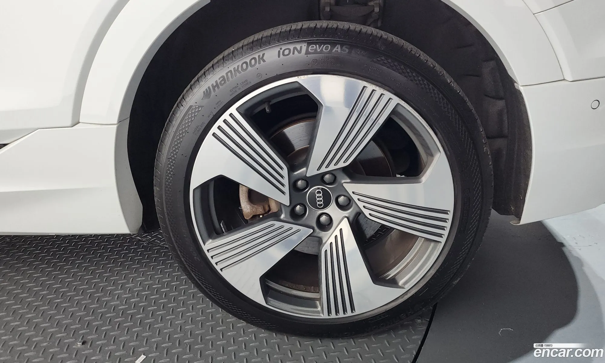 Audi e-tron 2021 WAUZZZGE9MB043777 — 15