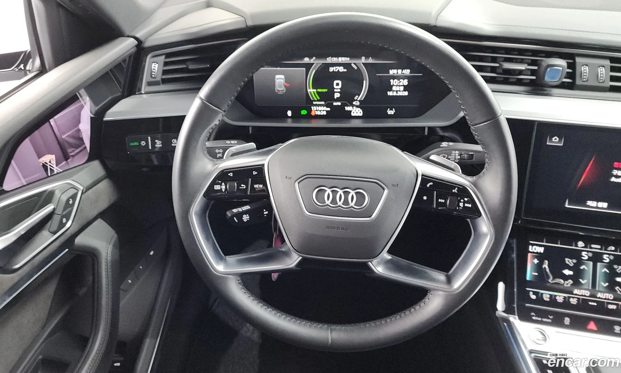 Audi e-tron 2021 WAUZZZGE9MB043777 — 30