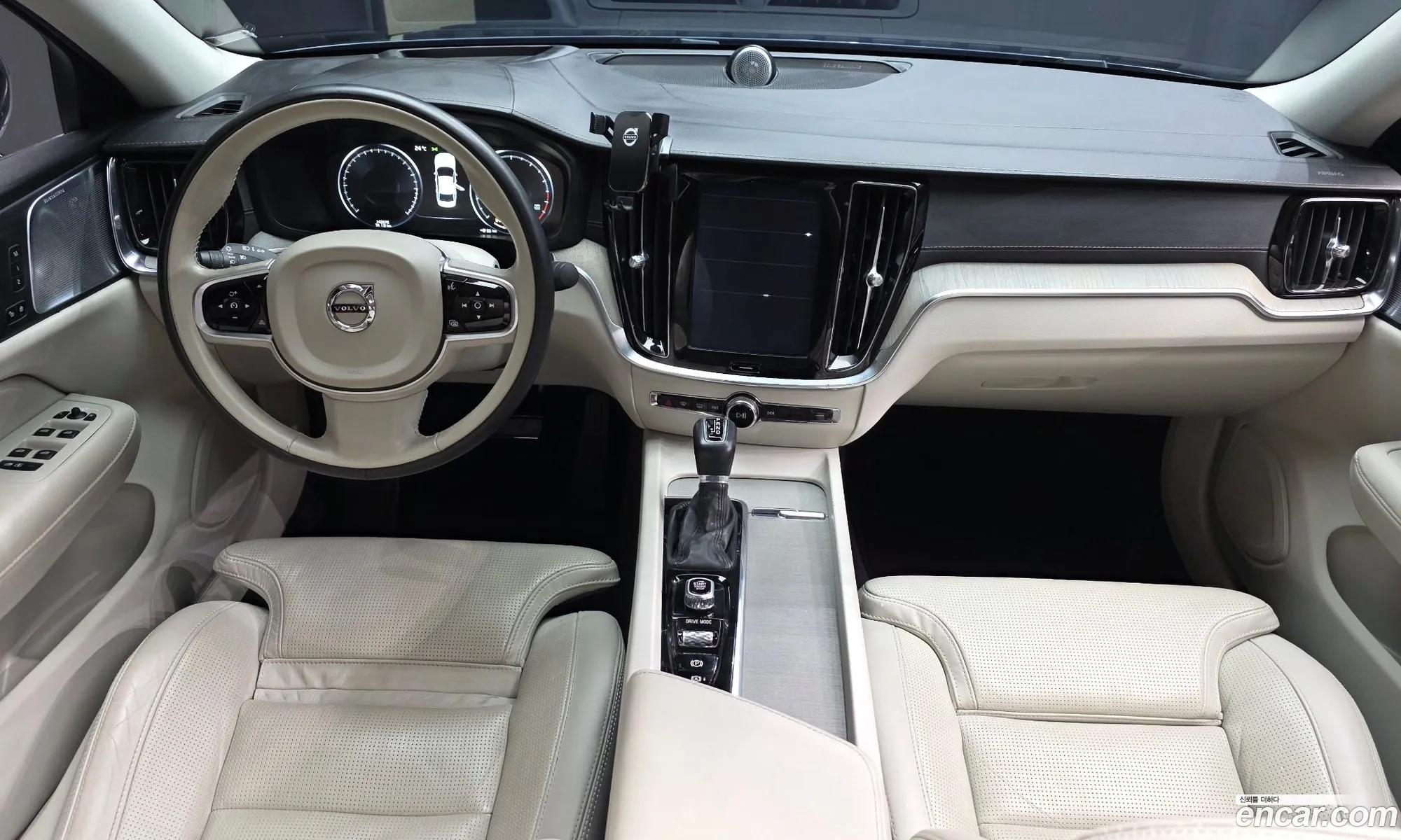 Volvo S60 2019 7JRZS102DLG030186 — 17