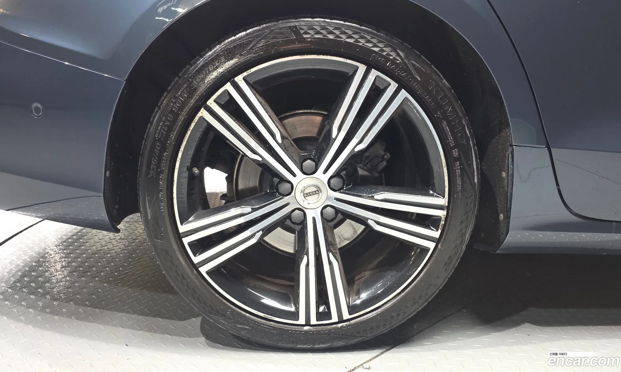 Volvo S60 2019 7JRZS102DLG030186 — 11