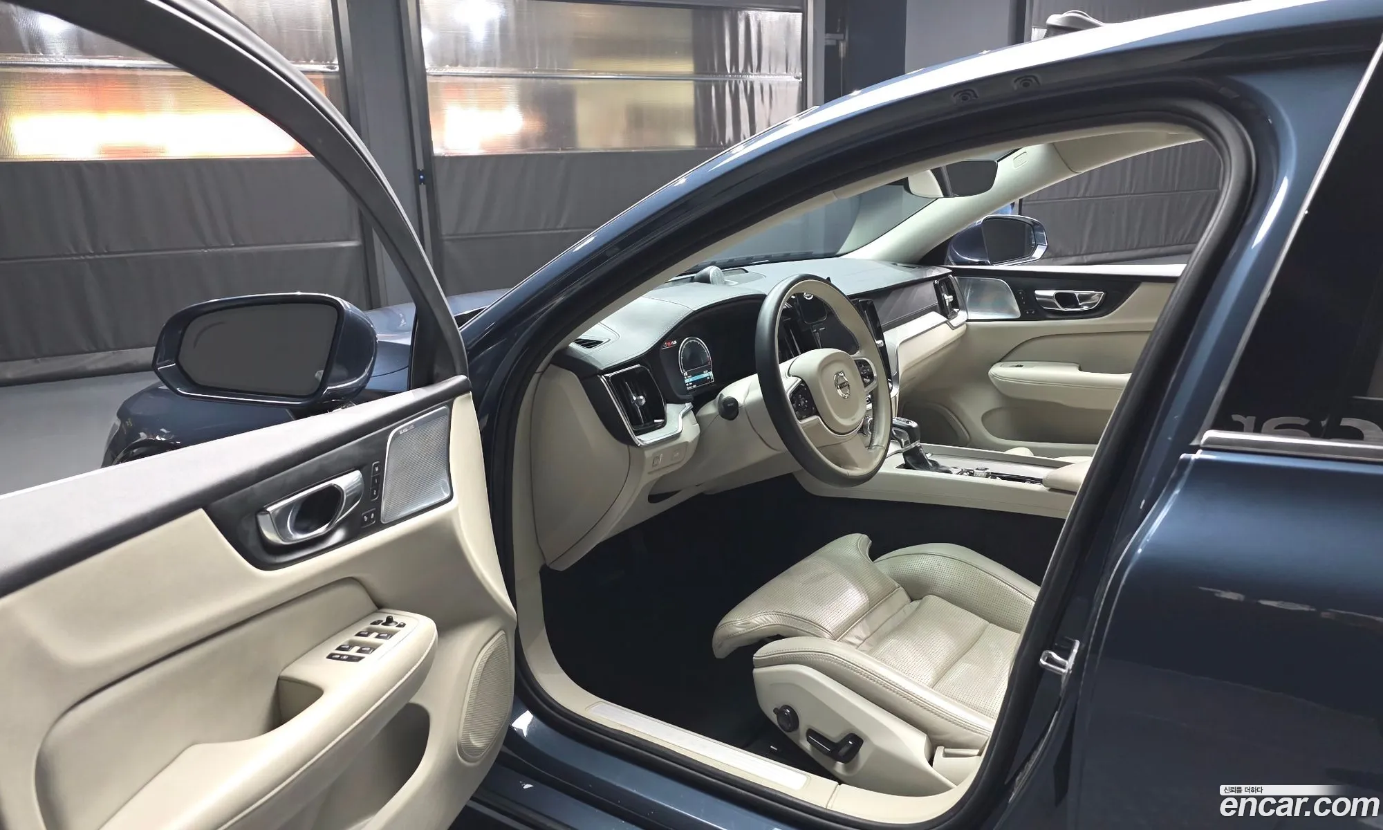 Volvo S60 2019 7JRZS102DLG030186 — 5