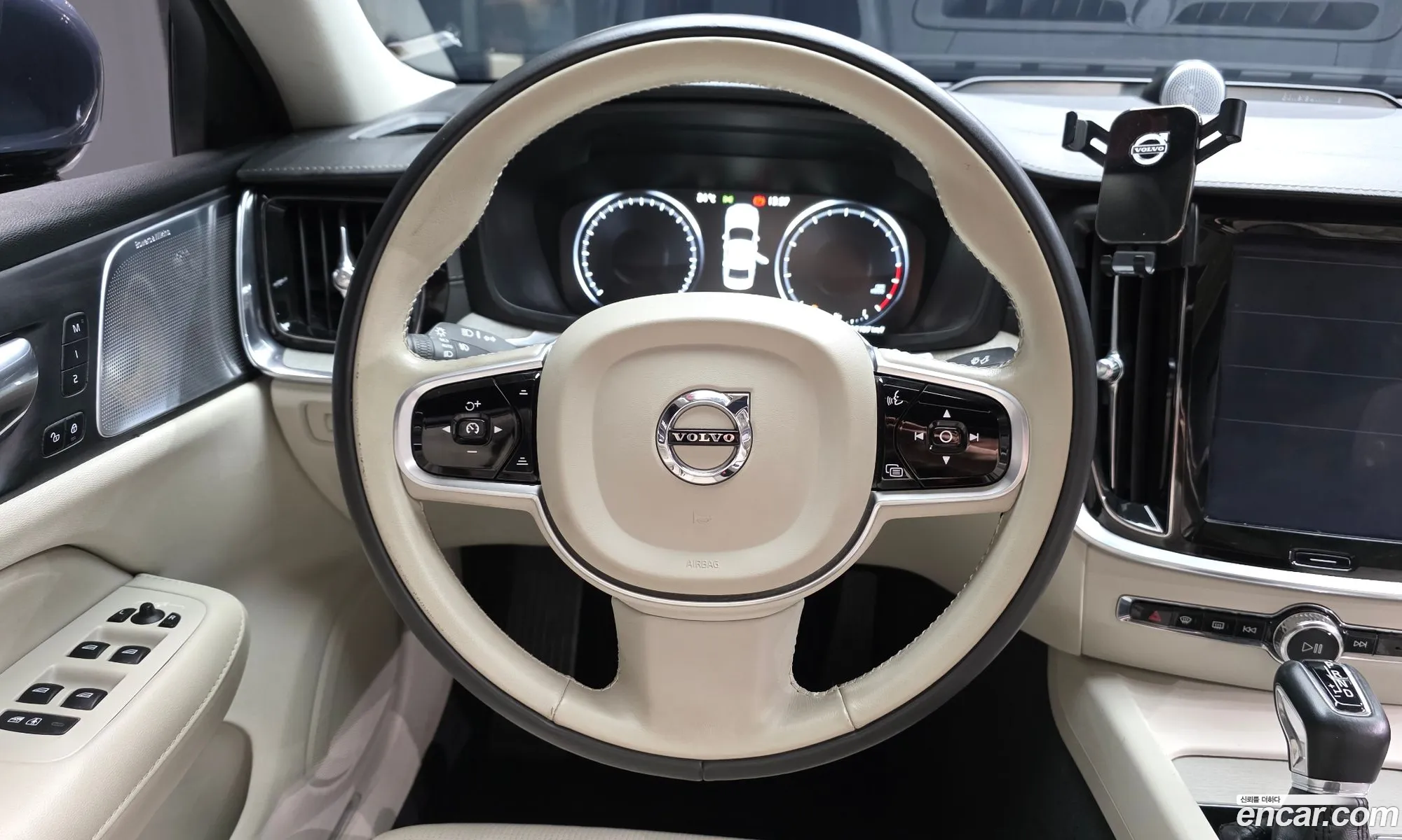 Volvo S60 2019 7JRZS102DLG030186 — 10