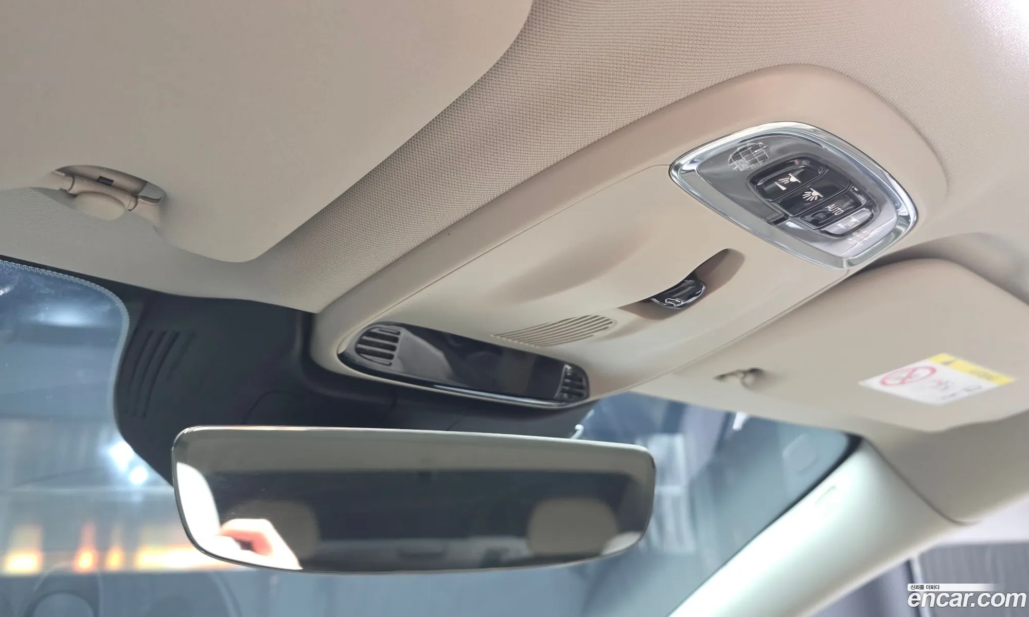 Volvo S60 2019 7JRZS102DLG030186 — 16