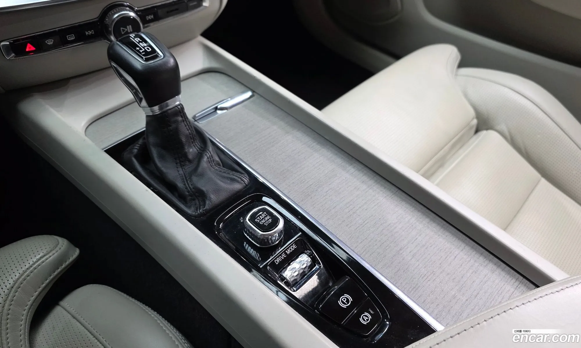 Volvo S60 2019 7JRZS102DLG030186 — 4