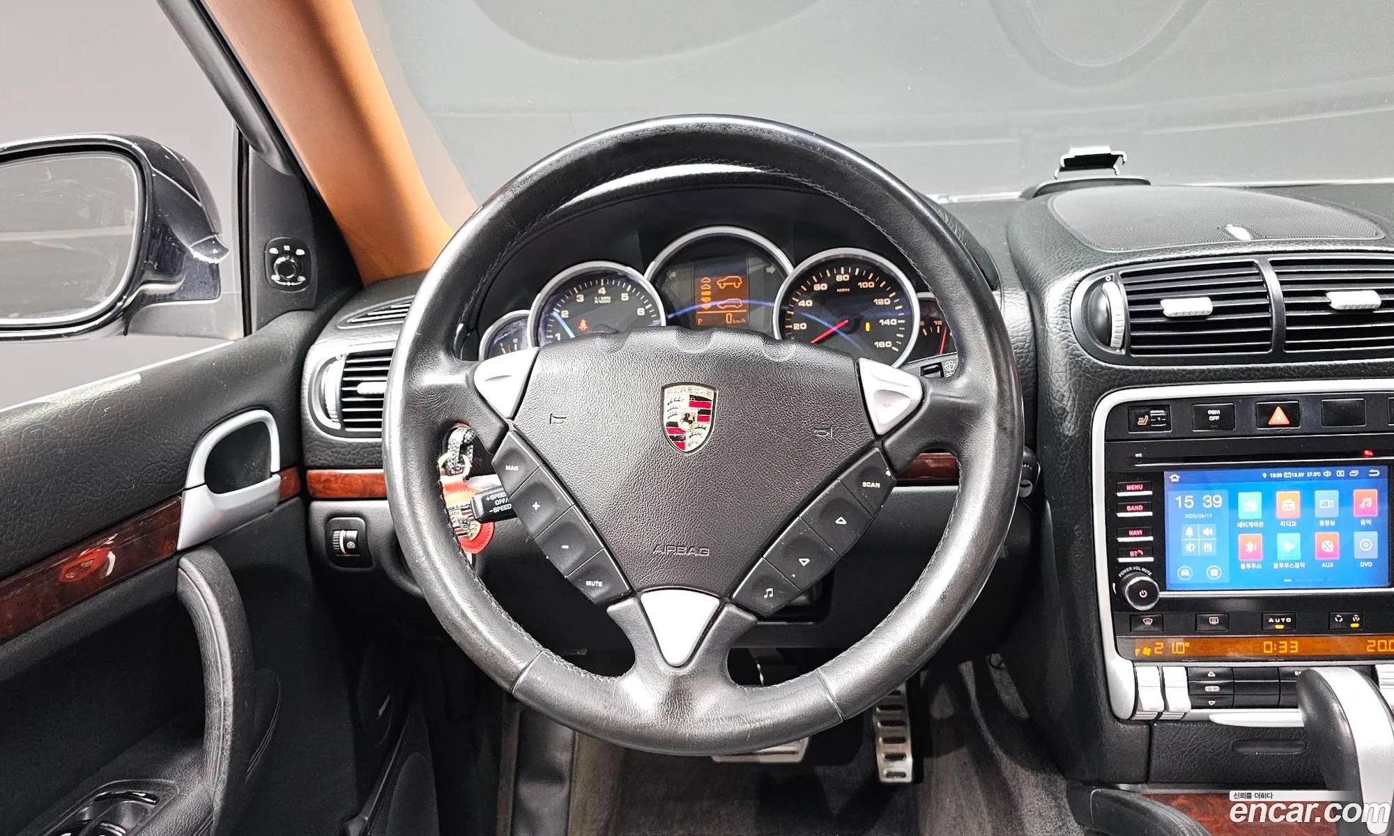 Porsche Cayenne 2004 WP1AB29P94LA76457 — 2
