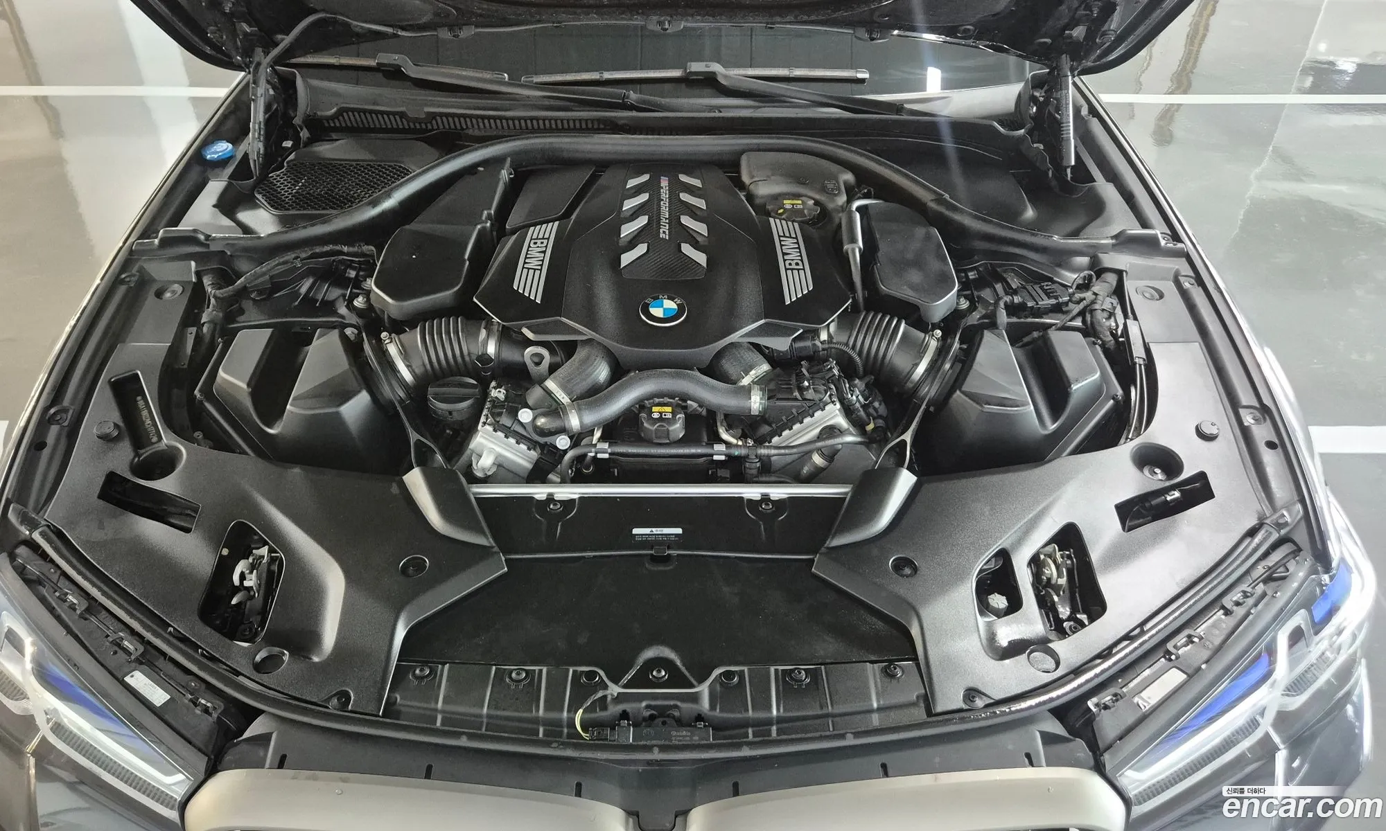 BMW 5 Series 2021 — 17