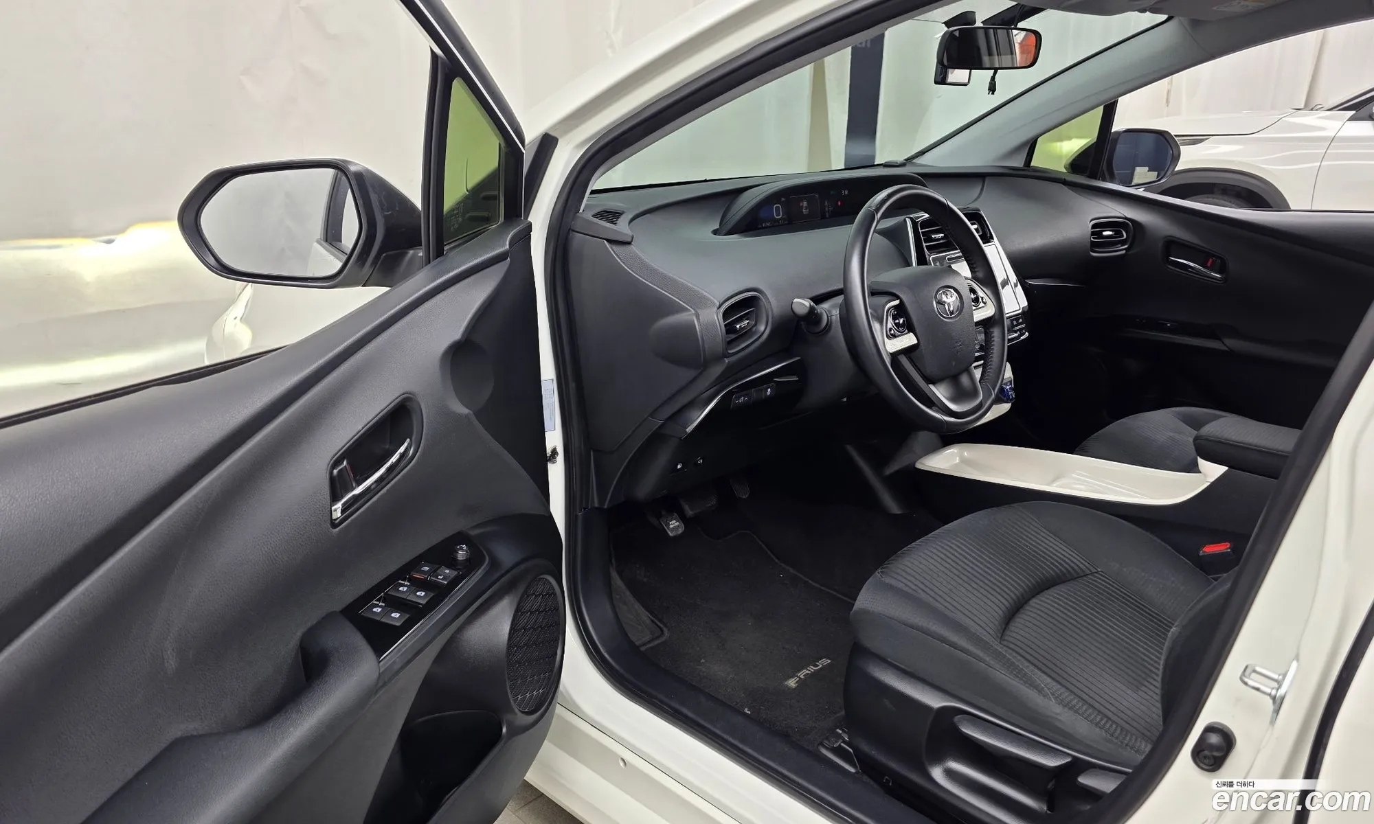 Toyota Prius 2016 JTDKBRFU0G3527126 — 7