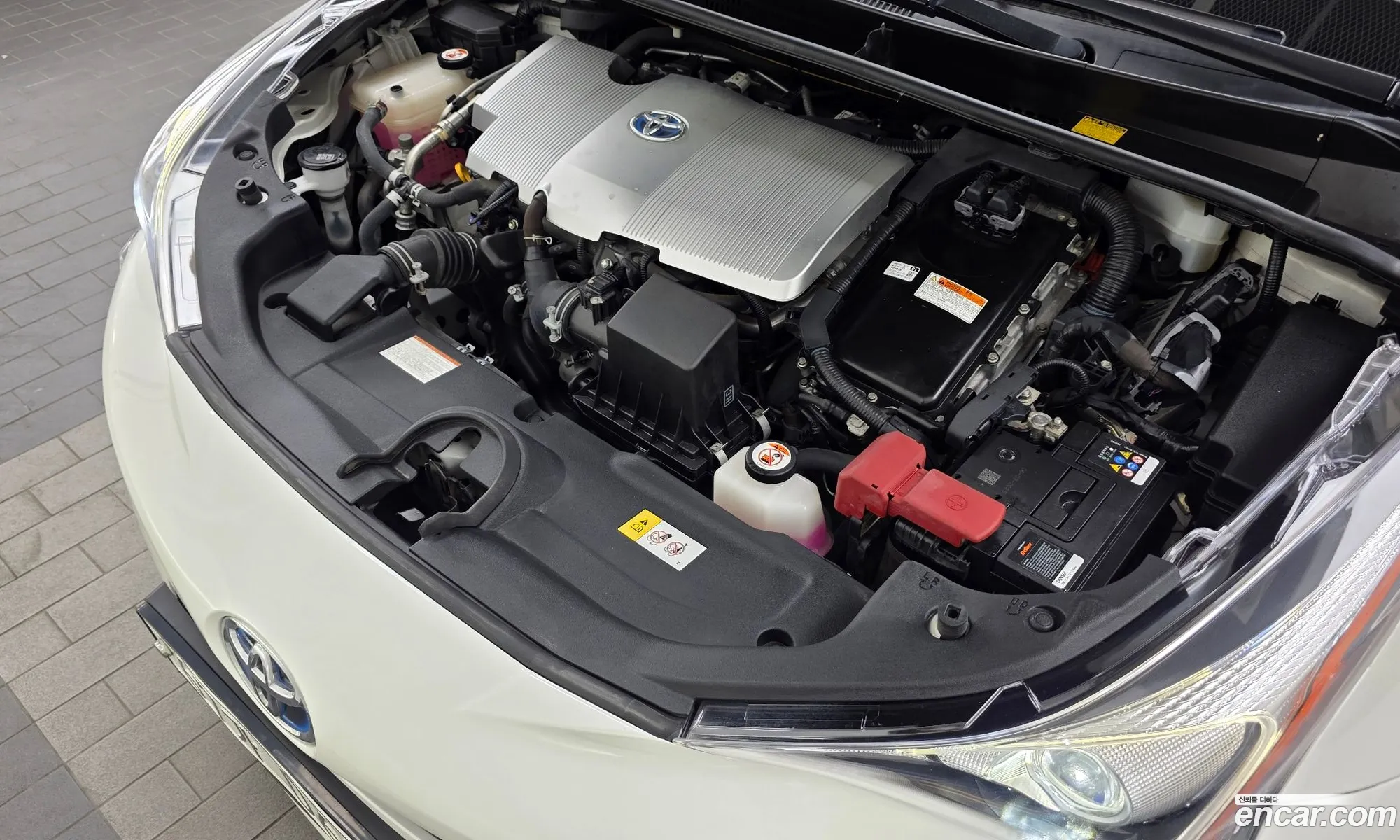 Toyota Prius 2016 JTDKBRFU0G3527126 — 12