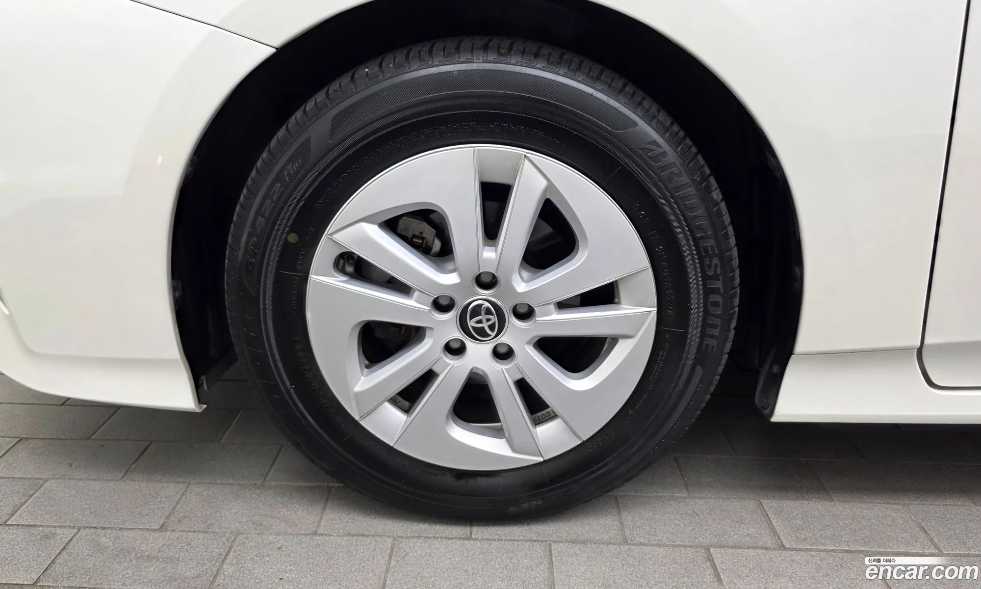 Toyota Prius 2016 JTDKBRFU0G3527126 — 6