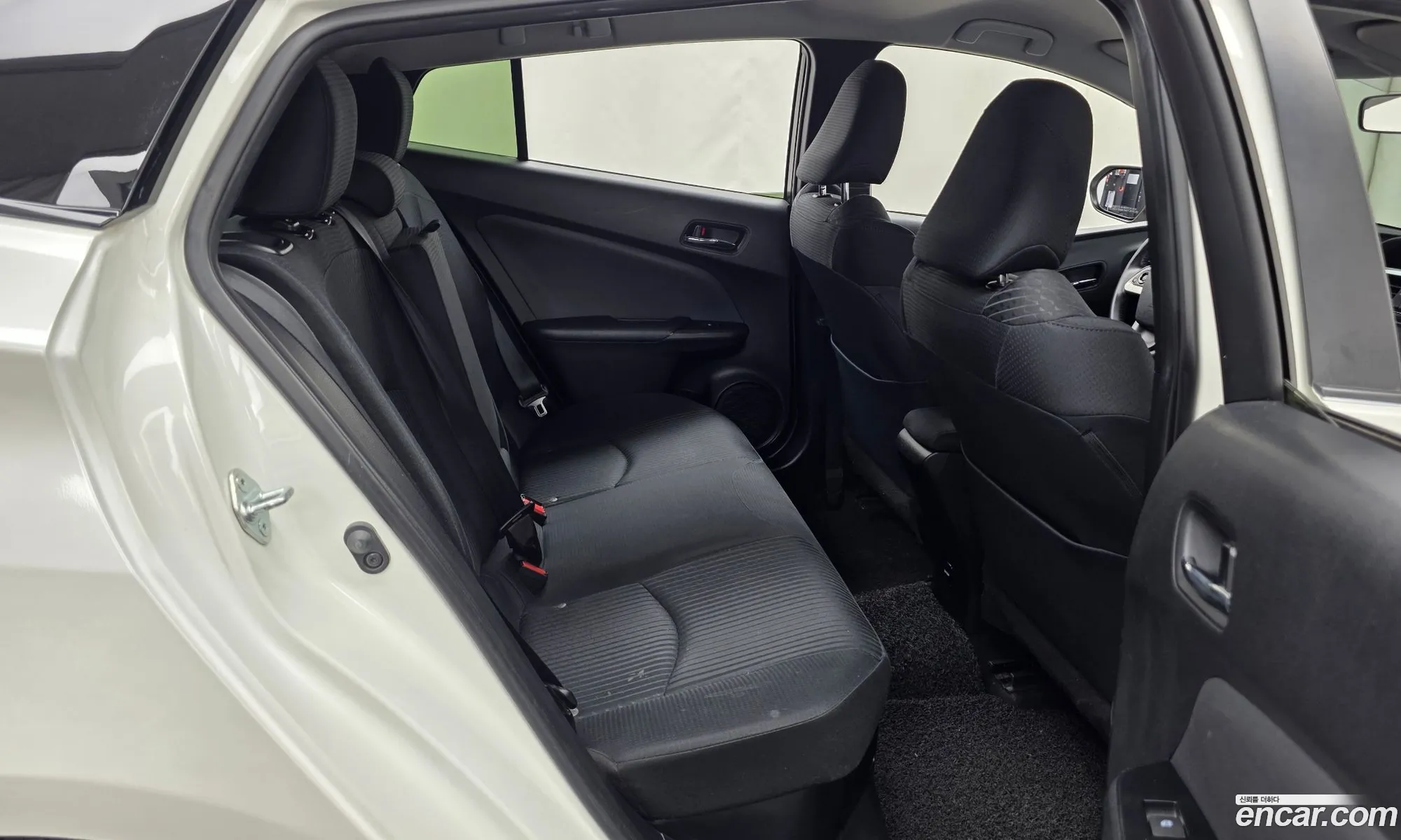 Toyota Prius 2016 JTDKBRFU0G3527126 — 13
