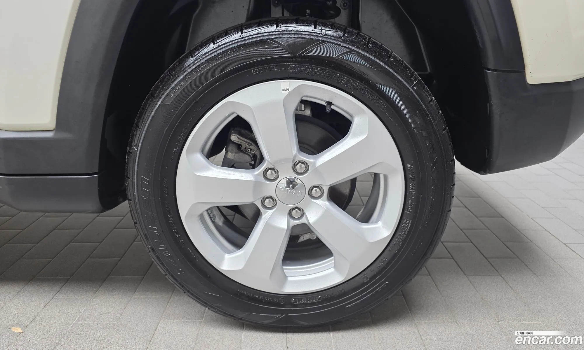 Jeep Compass 2019 3C4NJDCB8KT791388 — 13