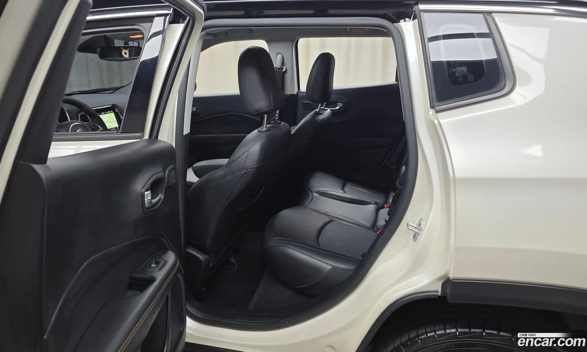 Jeep Compass 2019 3C4NJDCB8KT791388 — 33