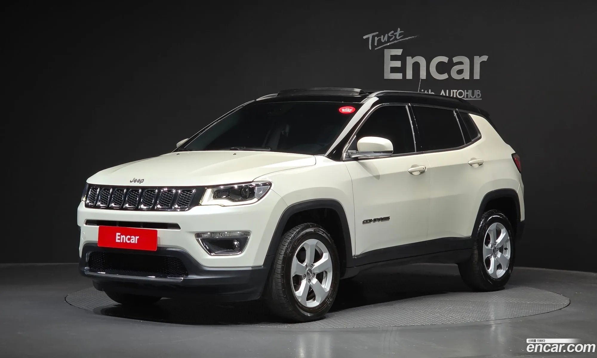 Jeep Compass 2019 3C4NJDCB8KT791388 — 4