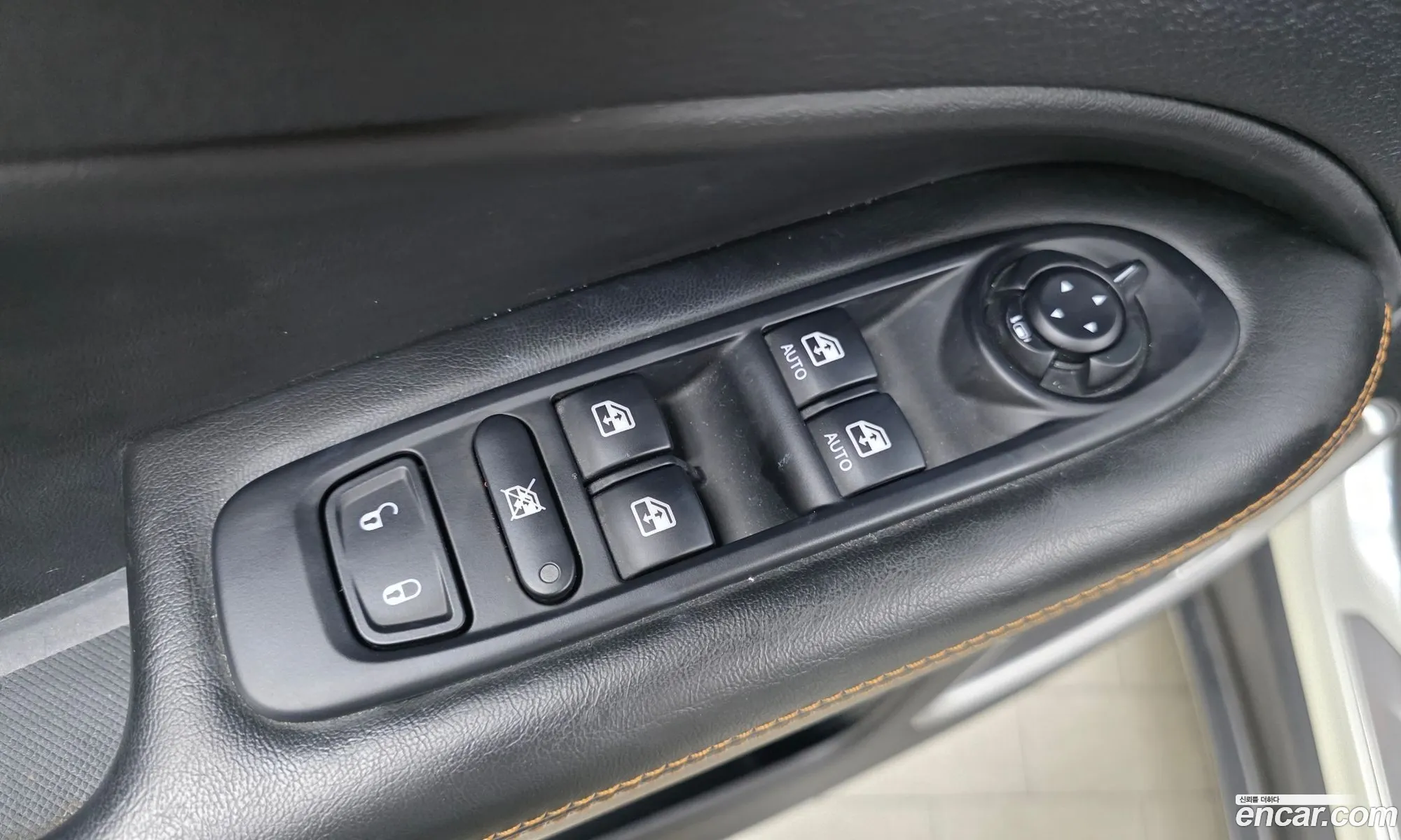 Jeep Compass 2019 3C4NJDCB8KT791388 — 18