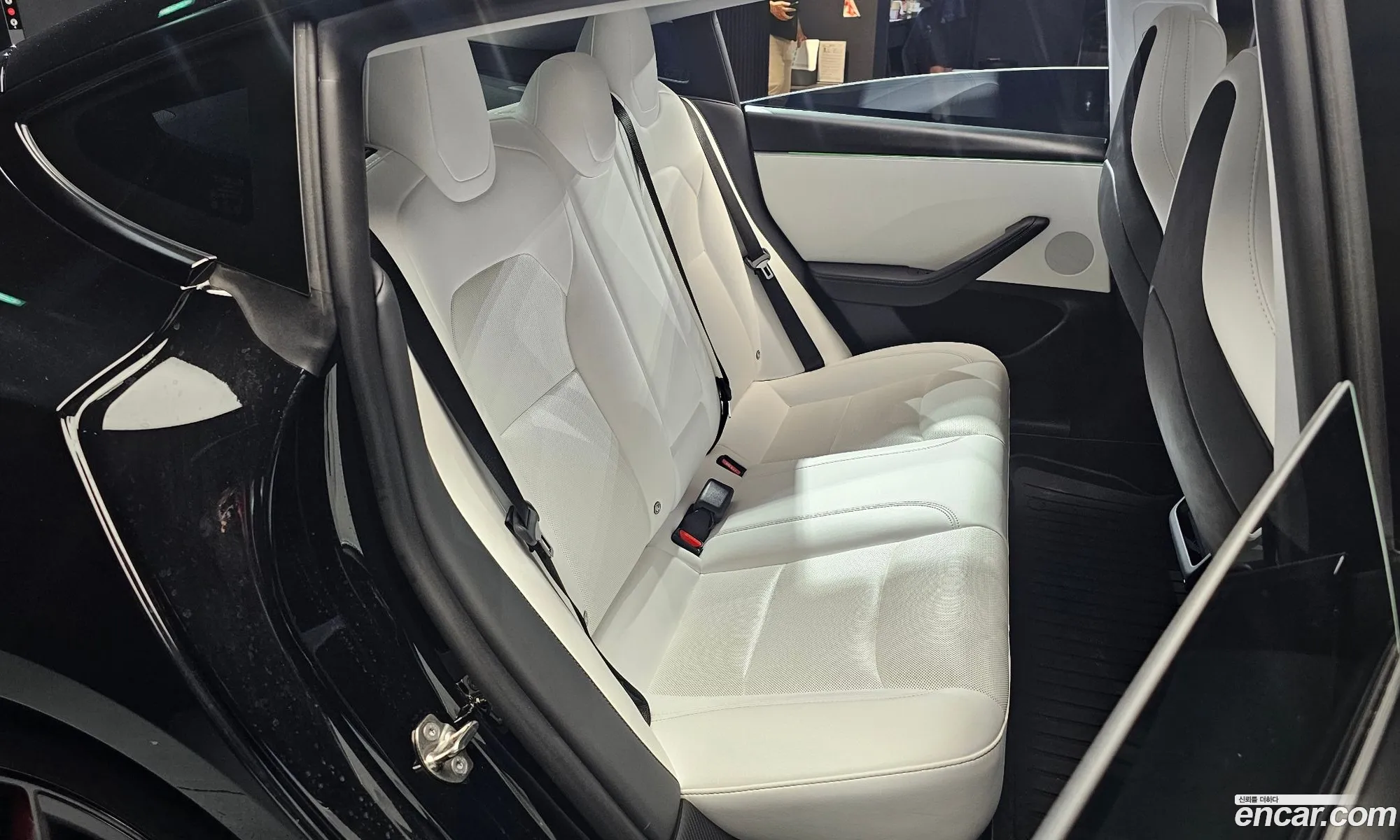 Tesla Model 3 2024 LRW3E7ET6RC177624 — 6