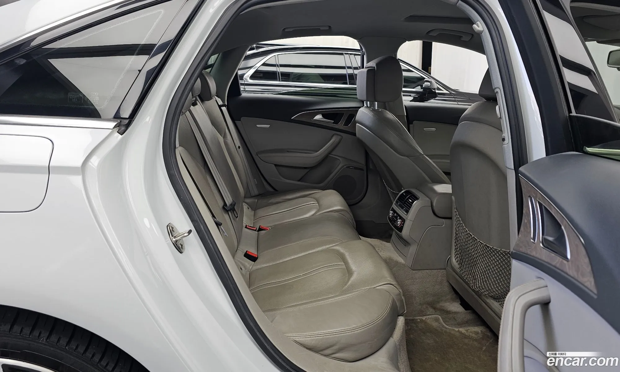 Audi A6 2016 WAUZZZ4GXGN014426 — 3